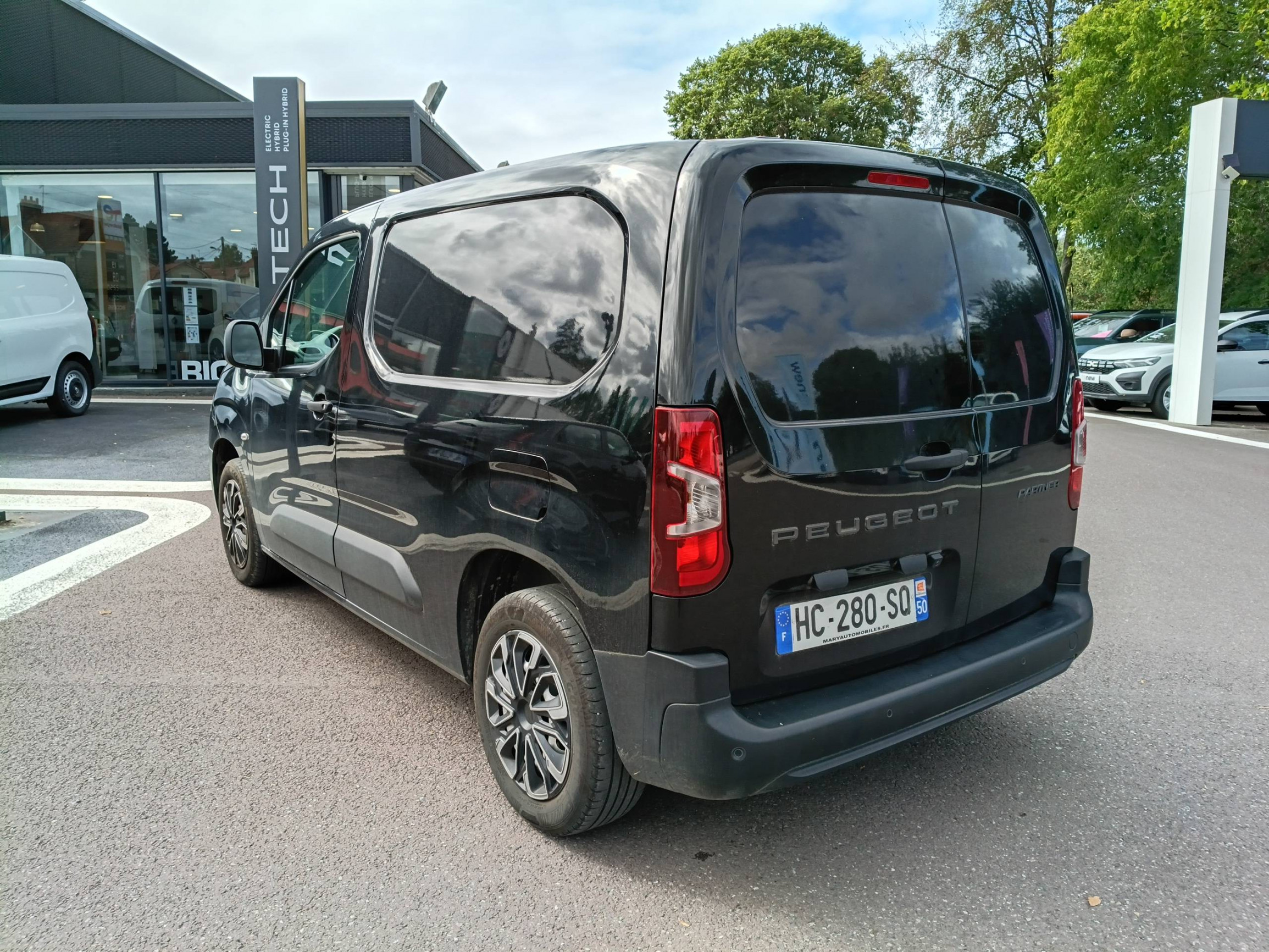 Vente en ligne Peugeot Partner Fourgon  M 650 KG BLUEHDI 130 S&S BVM6 au prix de 19 990 €
