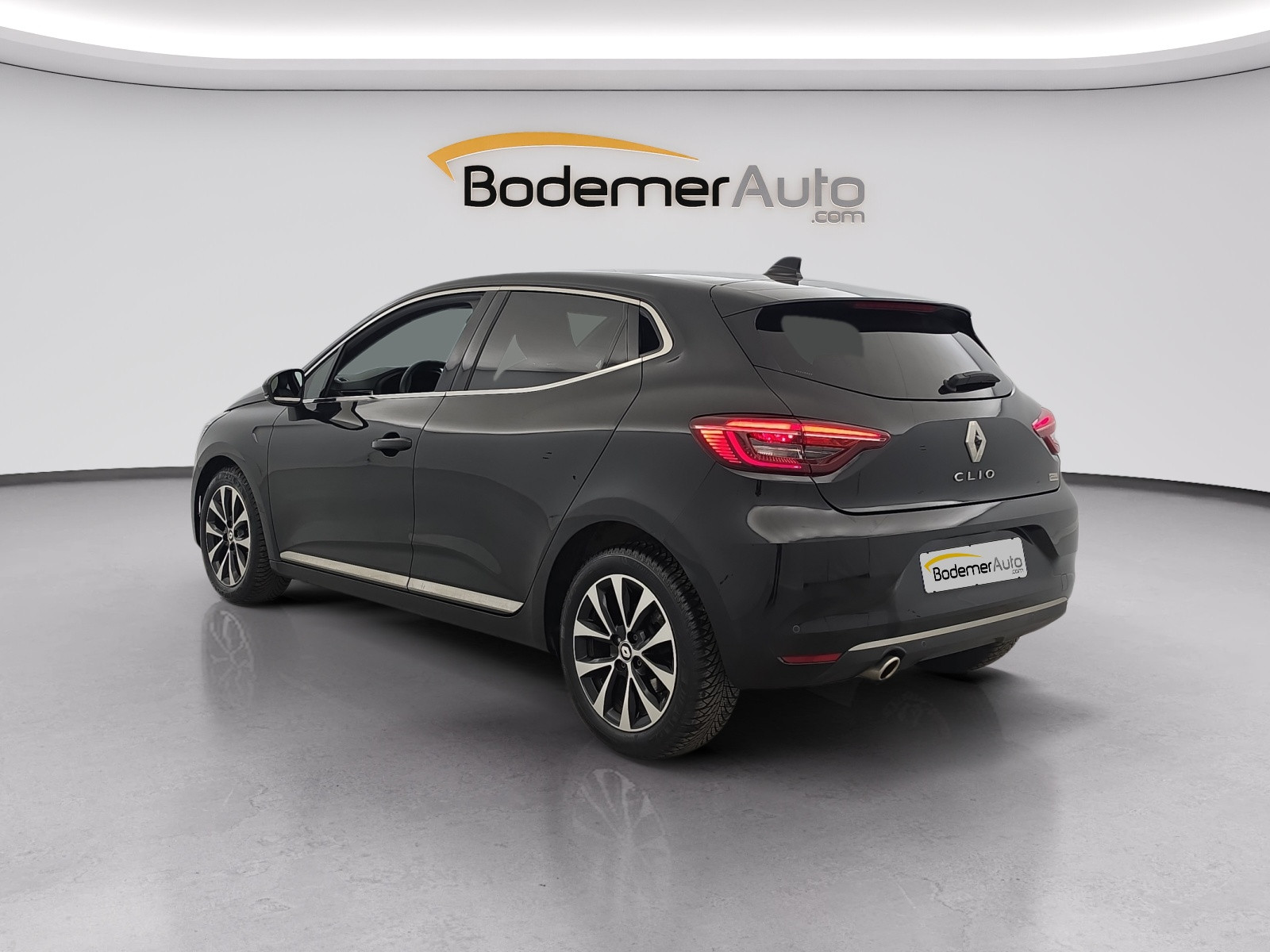 Vente en ligne Renault Clio 5 Clio TCe 90 au prix de 14 990 €