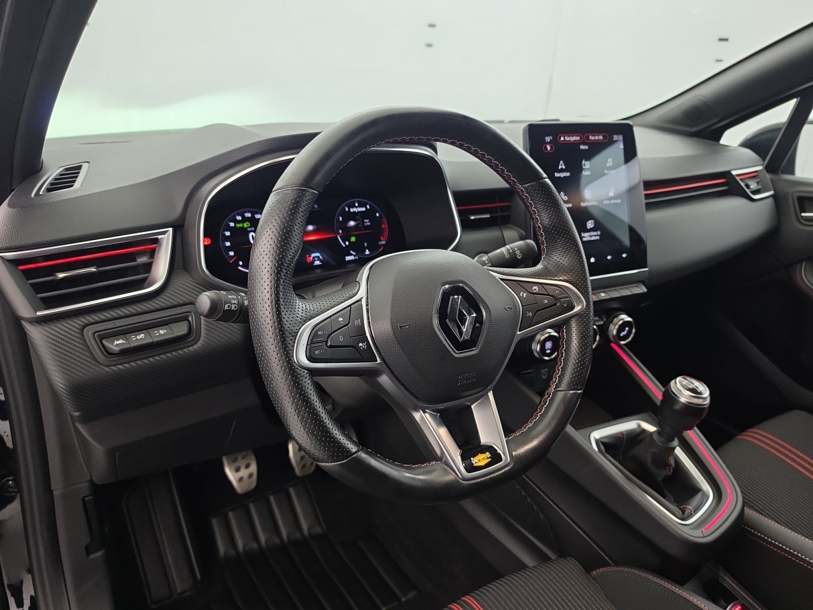 Vente en ligne Renault Clio 5 Clio TCe 140 au prix de 17 990 €