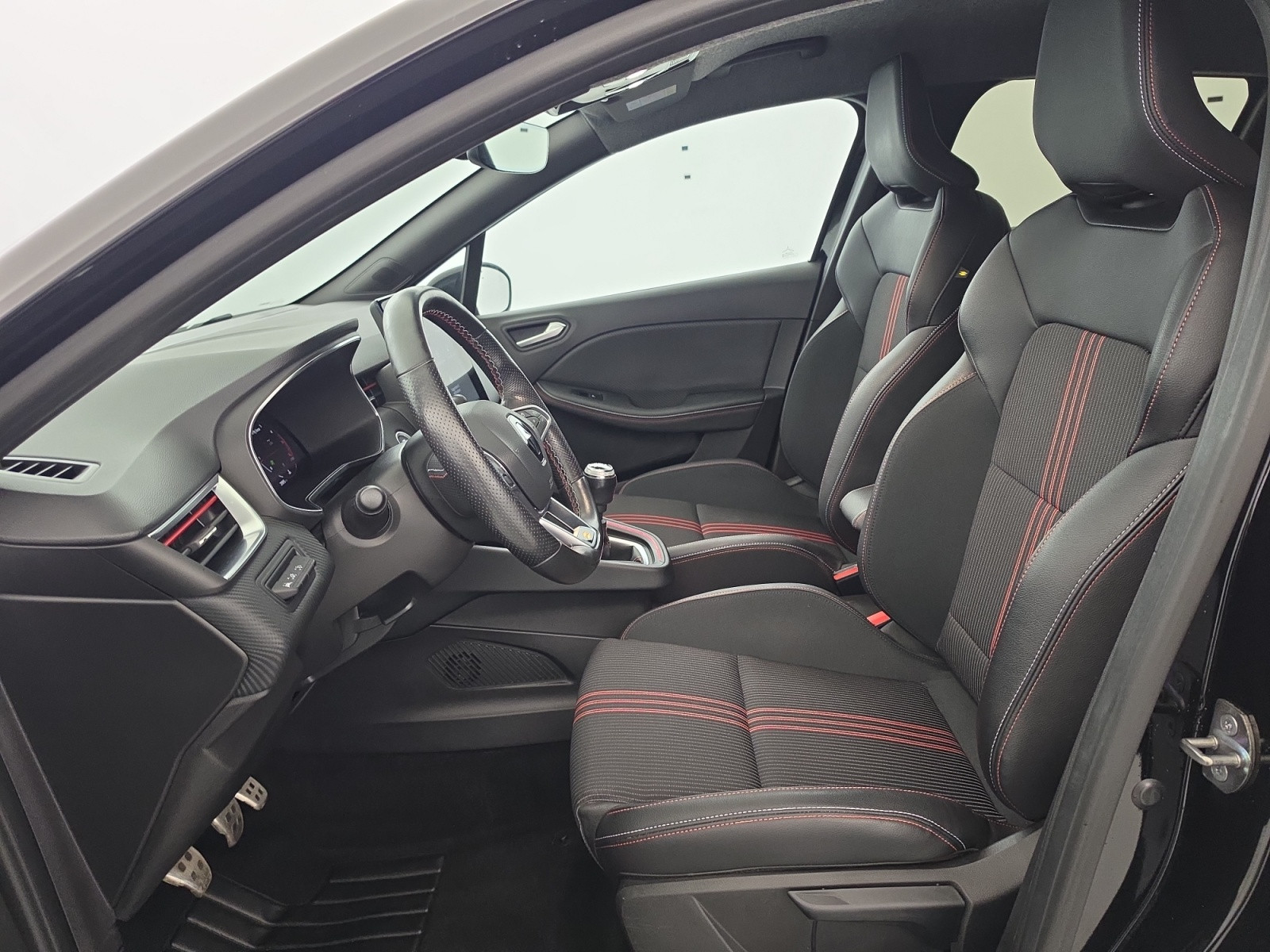Vente en ligne Renault Clio 5 Clio TCe 140 au prix de 17 990 €