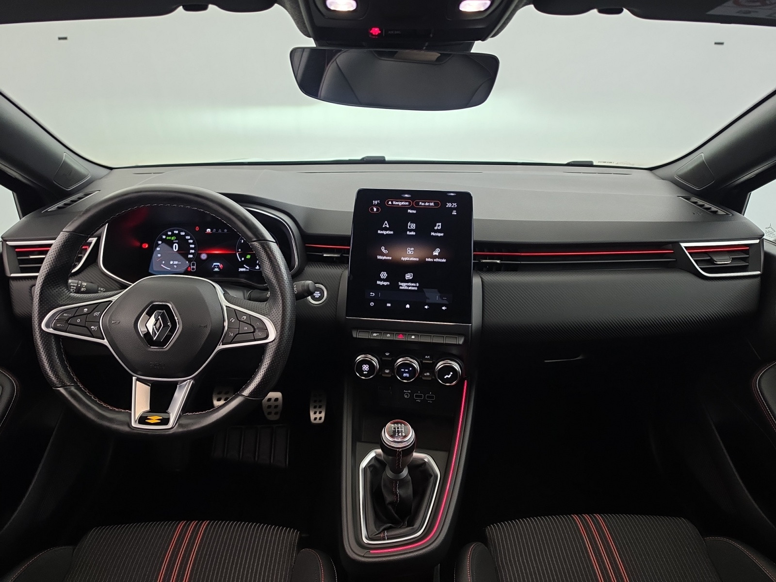 Vente en ligne Renault Clio 5 Clio TCe 140 au prix de 17 990 €