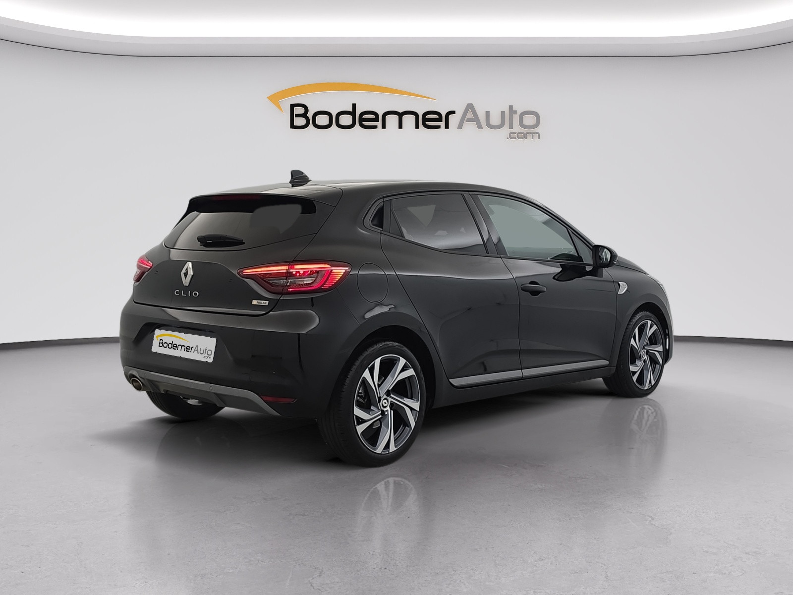 Vente en ligne Renault Clio 5 Clio TCe 140 au prix de 17 990 €