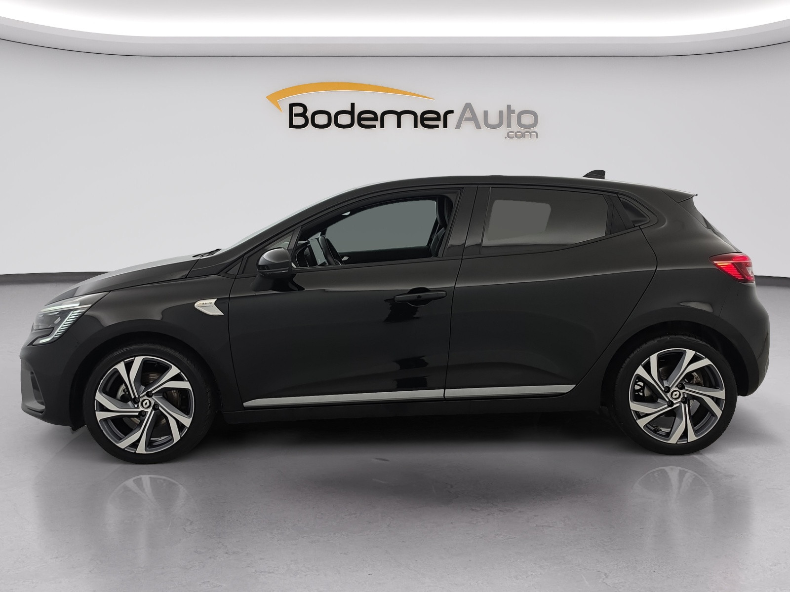 Vente en ligne Renault Clio 5 Clio TCe 140 au prix de 17 990 €