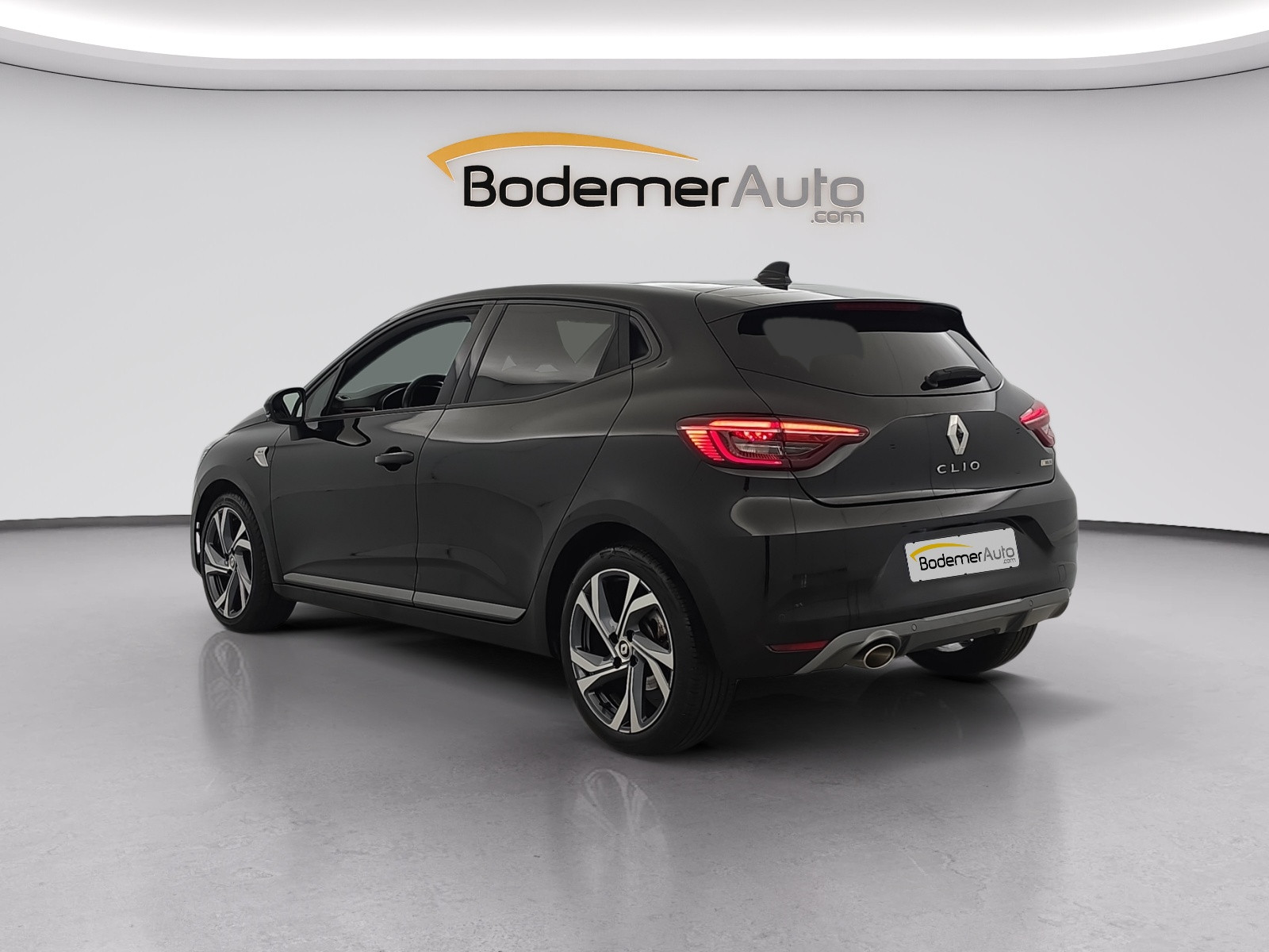 Vente en ligne Renault Clio 5 Clio TCe 140 au prix de 17 990 €