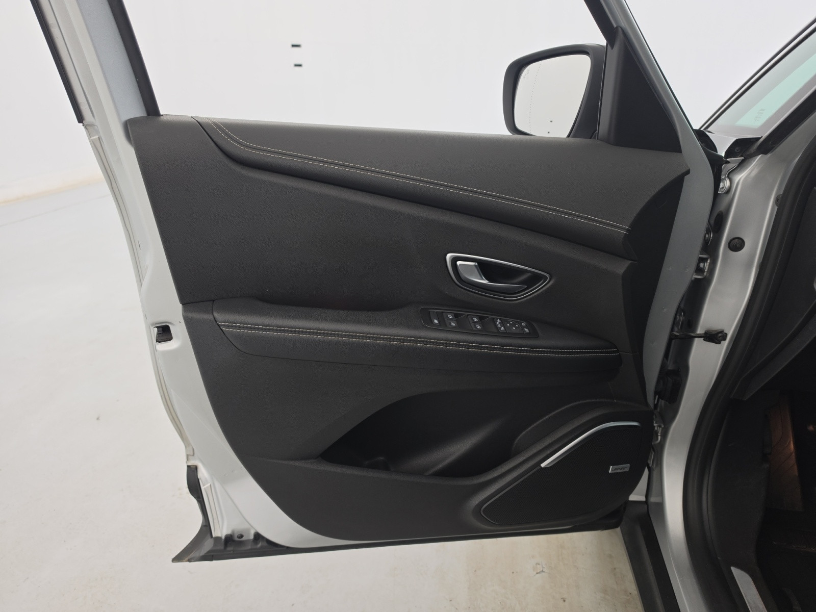 Vente en ligne Renault Scenic 4 Scenic Blue dCi 120 - 21 au prix de 13 990 €