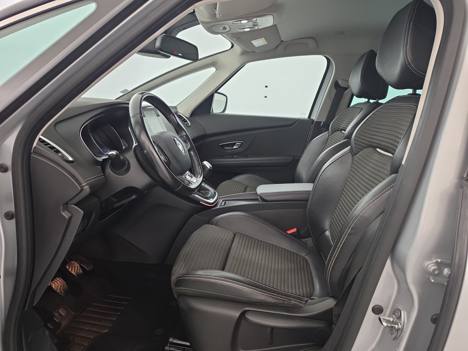 Vente en ligne Renault Scenic 4 Scenic Blue dCi 120 - 21 au prix de 13 990 €