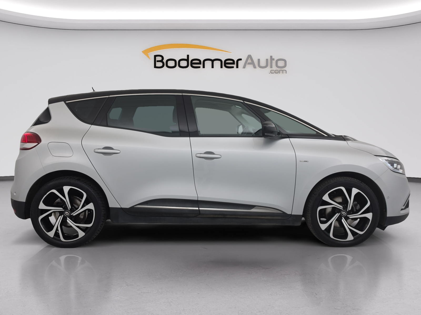 Vente en ligne Renault Scenic 4 Scenic Blue dCi 120 - 21 au prix de 13 990 €