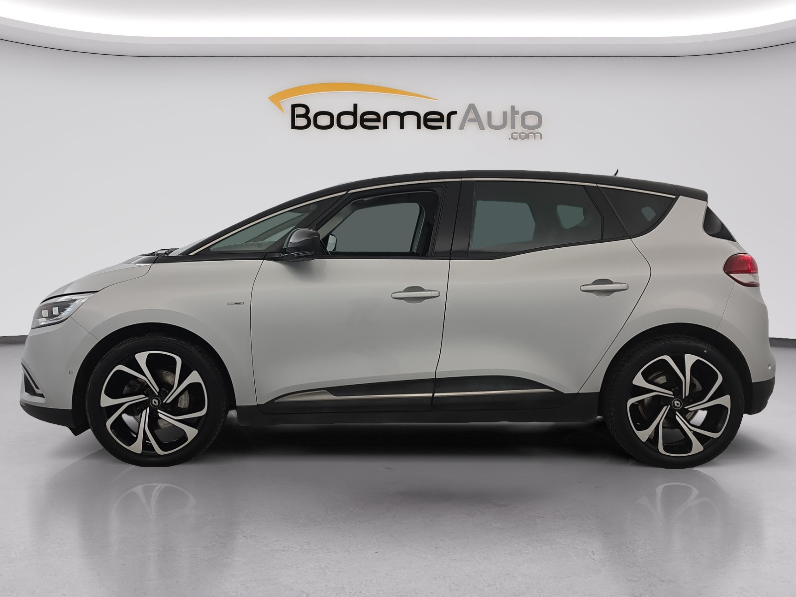 Vente en ligne Renault Scenic 4 Scenic Blue dCi 120 - 21 au prix de 13 990 €