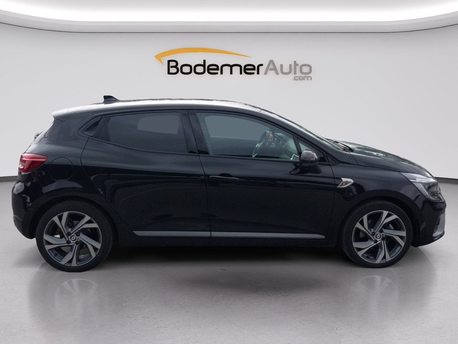 Vente en ligne Renault Clio 5 Clio TCe 140 au prix de 17 990 €