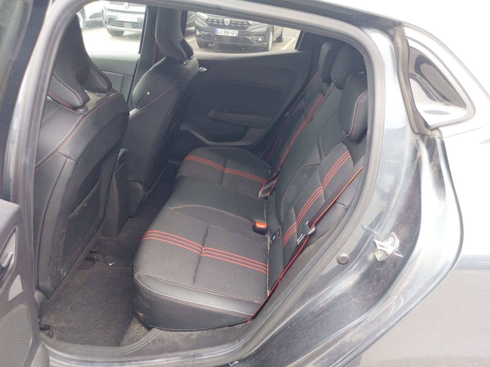 Vente en ligne Renault Clio 5 Clio E-Tech 140 - 21 au prix de 16 990 €