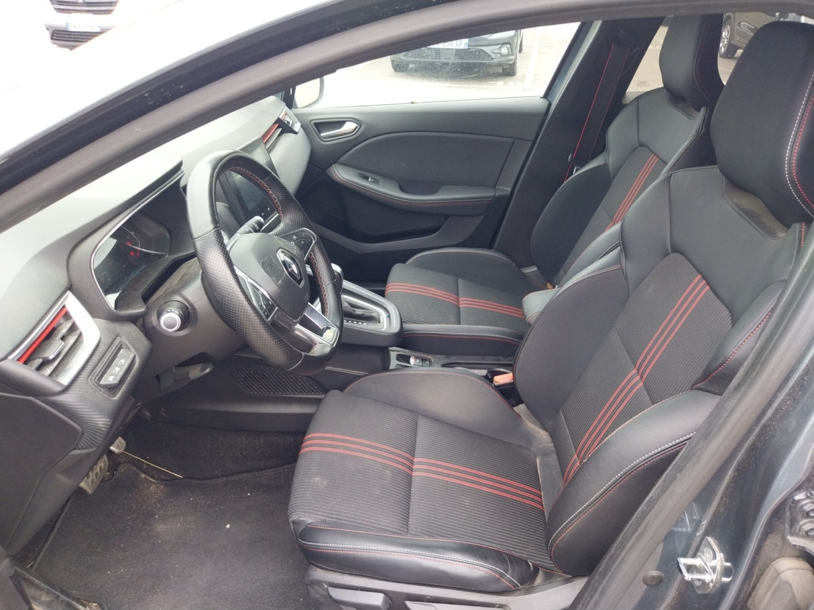 Vente en ligne Renault Clio 5 Clio E-Tech 140 - 21 au prix de 16 990 €