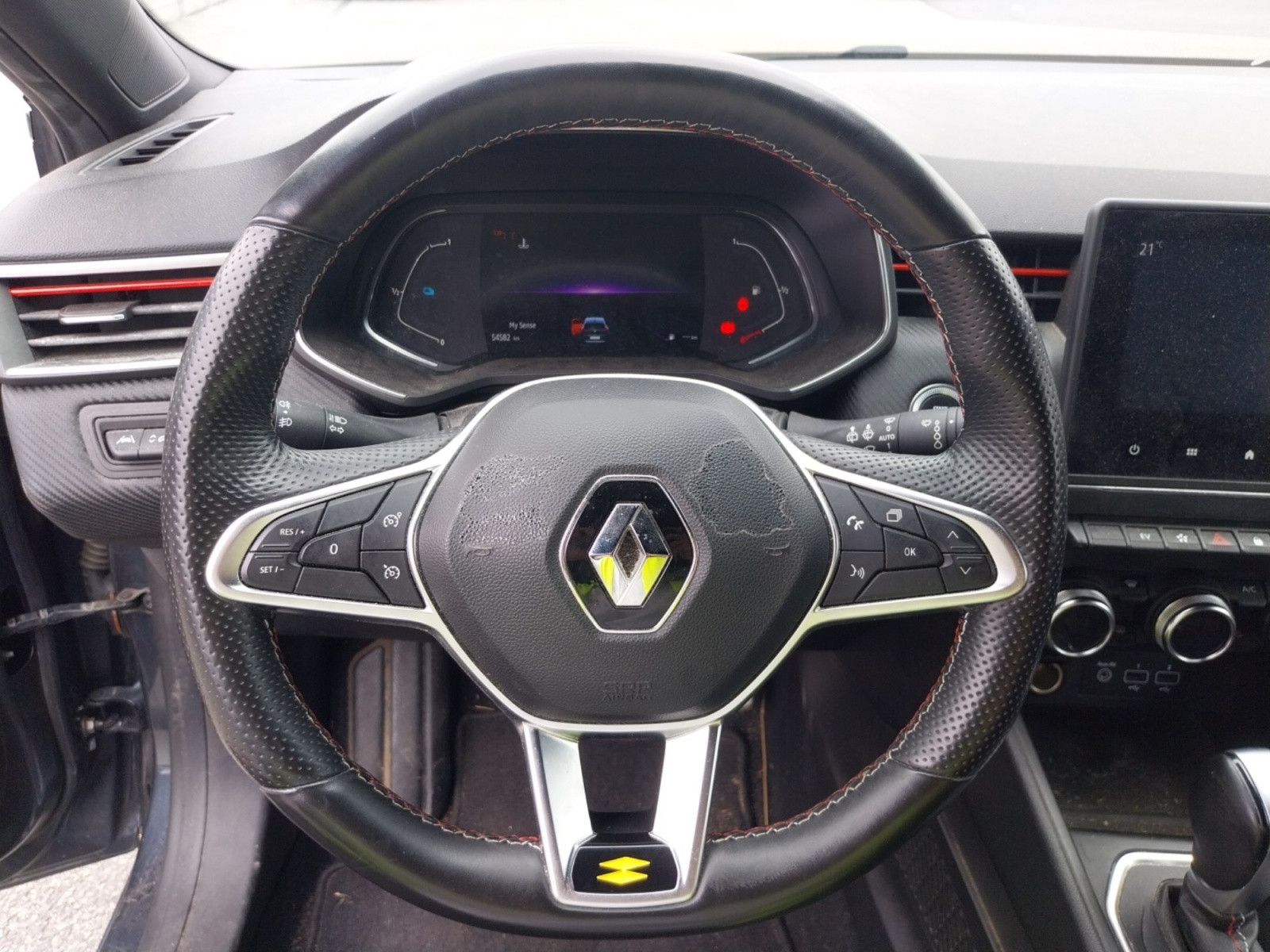 Vente en ligne Renault Clio 5 Clio E-Tech 140 - 21 au prix de 16 990 €