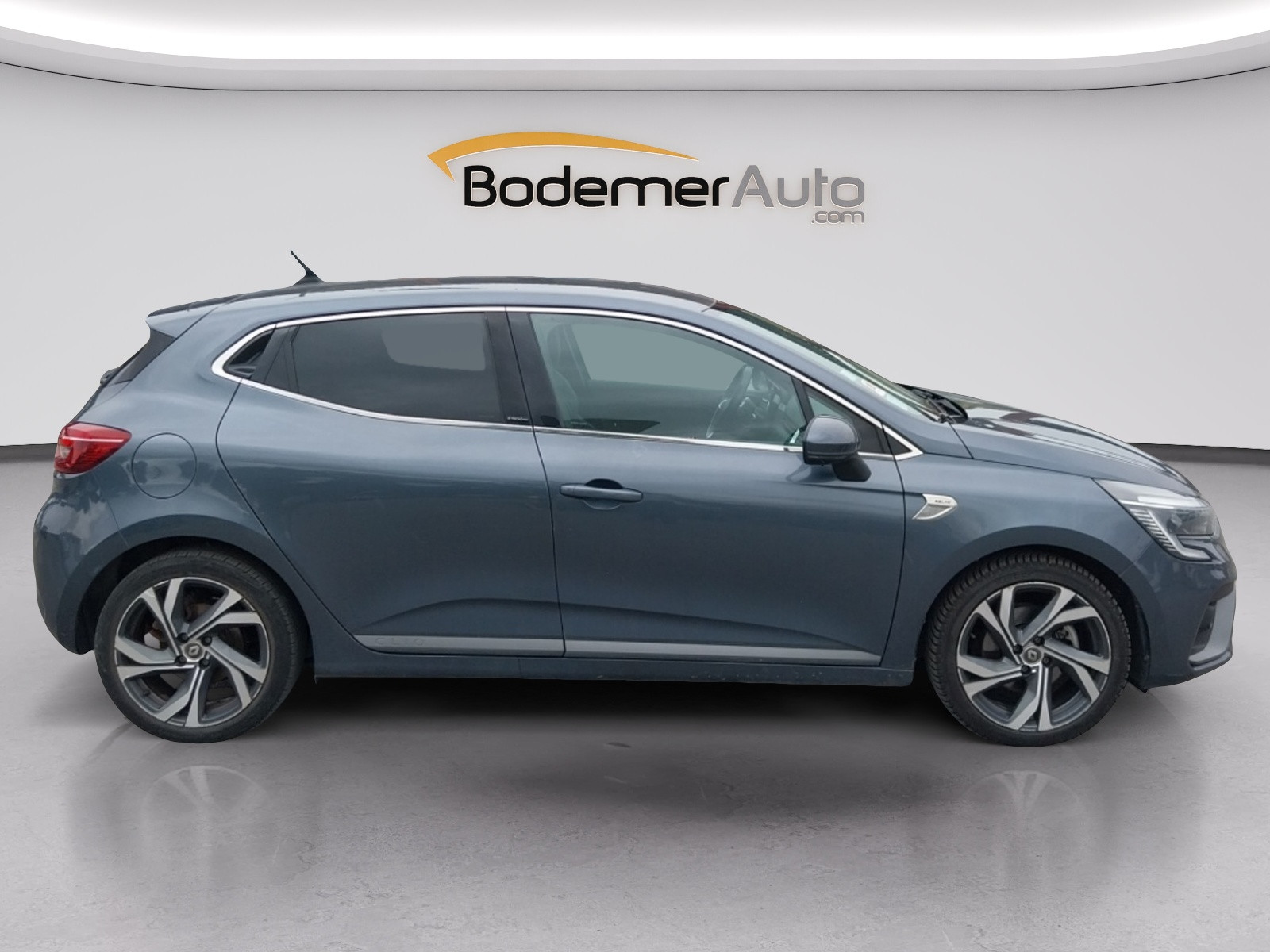 Vente en ligne Renault Clio 5 Clio E-Tech 140 - 21 au prix de 16 990 €