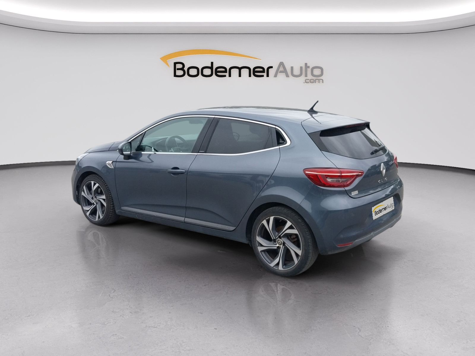 Vente en ligne Renault Clio 5 Clio E-Tech 140 - 21 au prix de 16 990 €