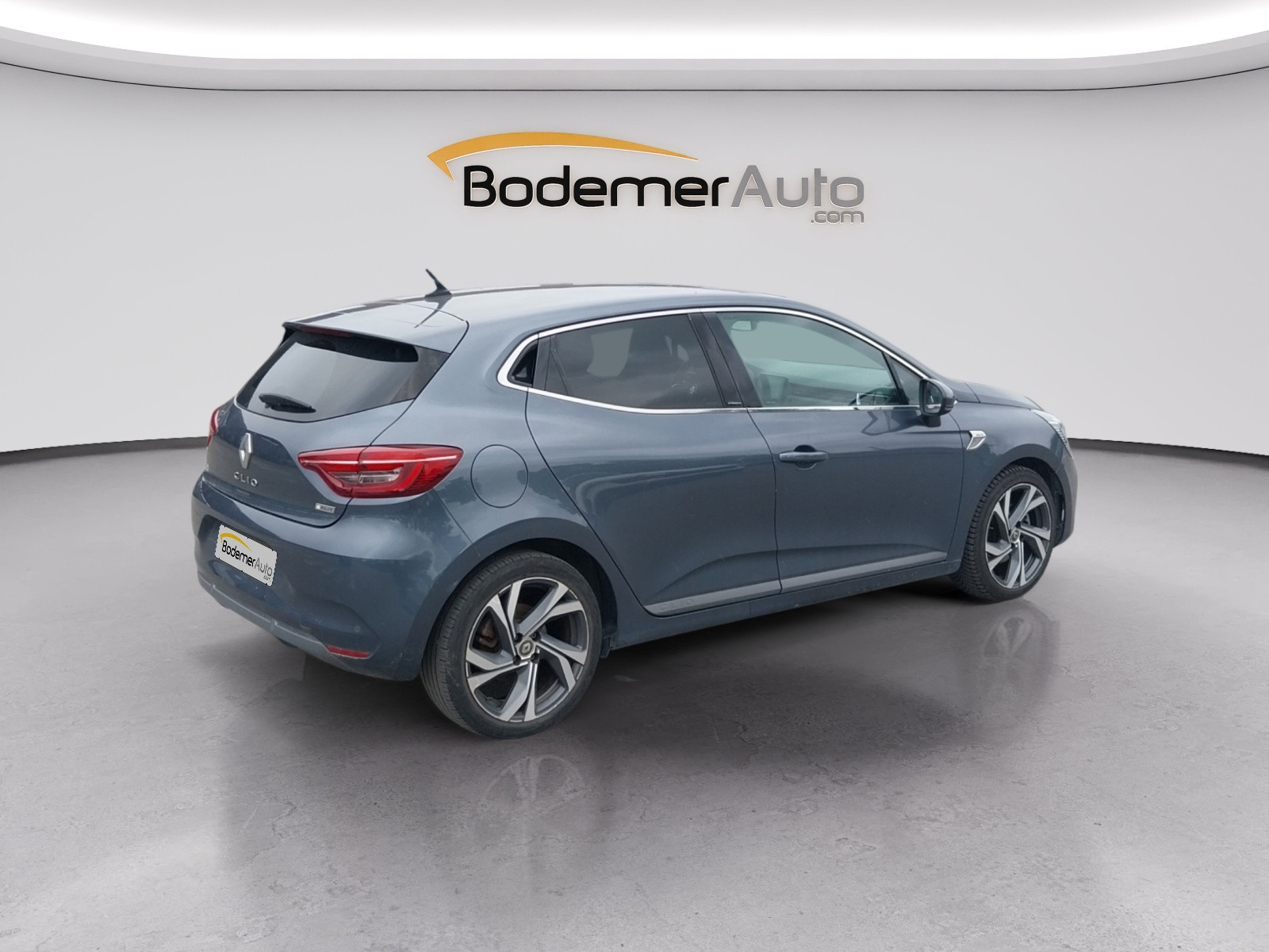 Vente en ligne Renault Clio 5 Clio E-Tech 140 - 21 au prix de 16 990 €