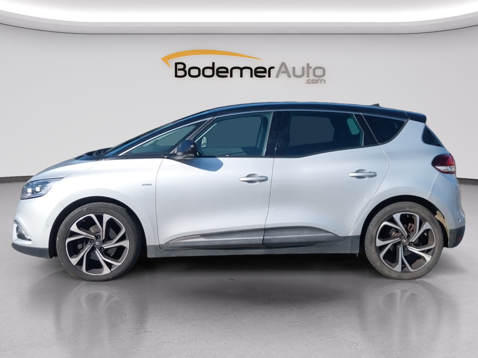 Vente en ligne Renault Scenic 4 Scenic Blue dCi 120 EDC au prix de 13 990 €