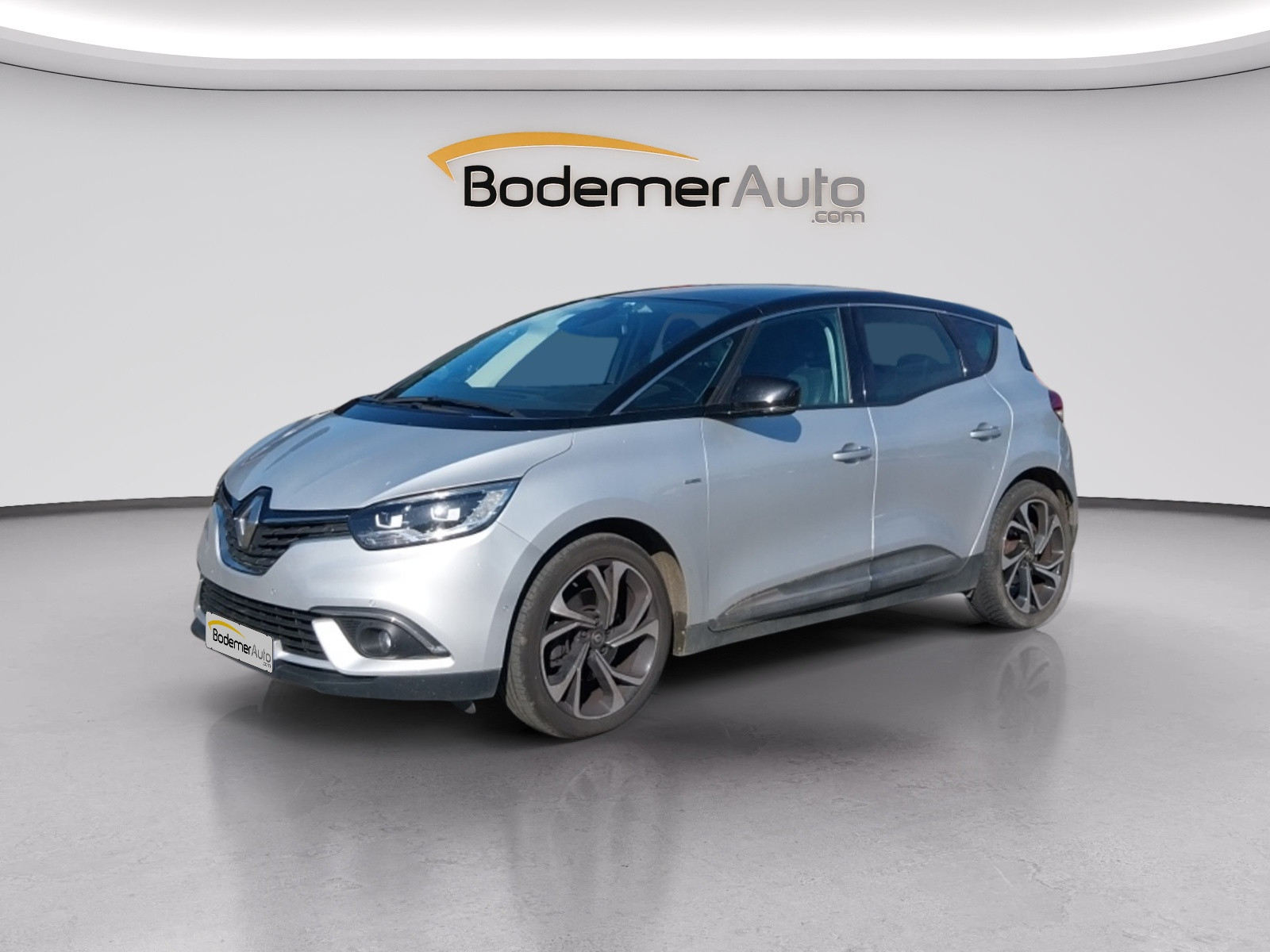 Vente en ligne Renault Scenic 4 Scenic Blue dCi 120 EDC au prix de 13 990 €