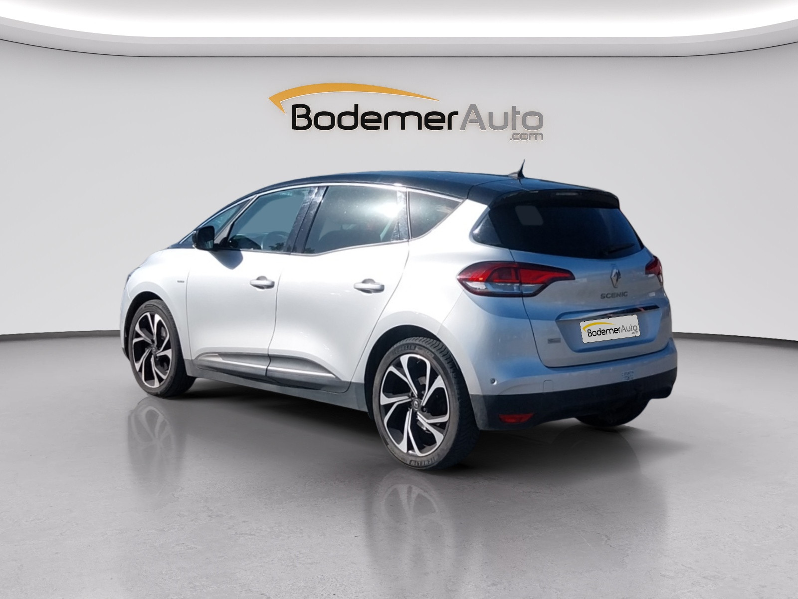 Vente en ligne Renault Scenic 4 Scenic Blue dCi 120 EDC au prix de 13 990 €