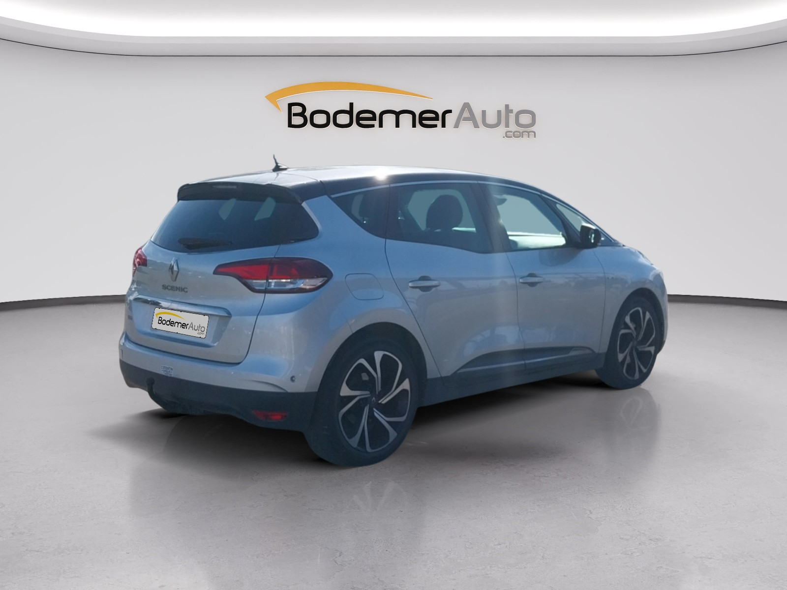 Vente en ligne Renault Scenic 4 Scenic Blue dCi 120 EDC au prix de 13 990 €