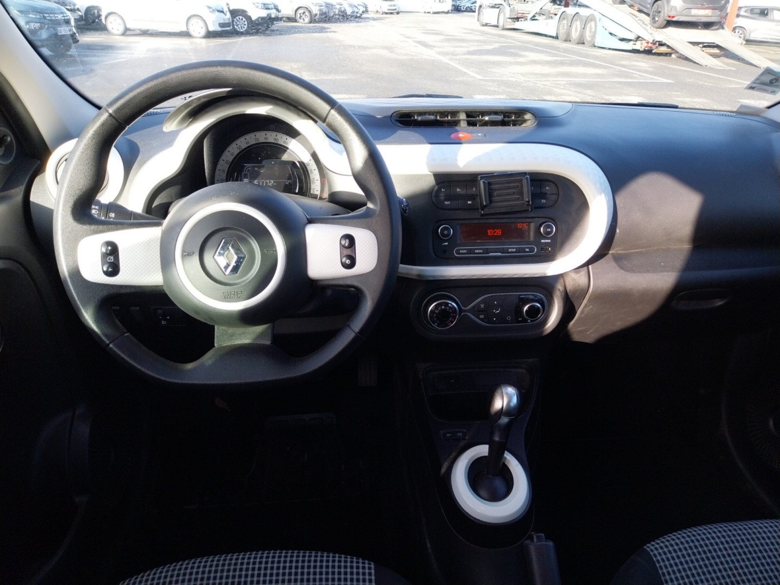 Vente en ligne Renault Twingo Electrique Twingo III E-Tech au prix de 12 990 €