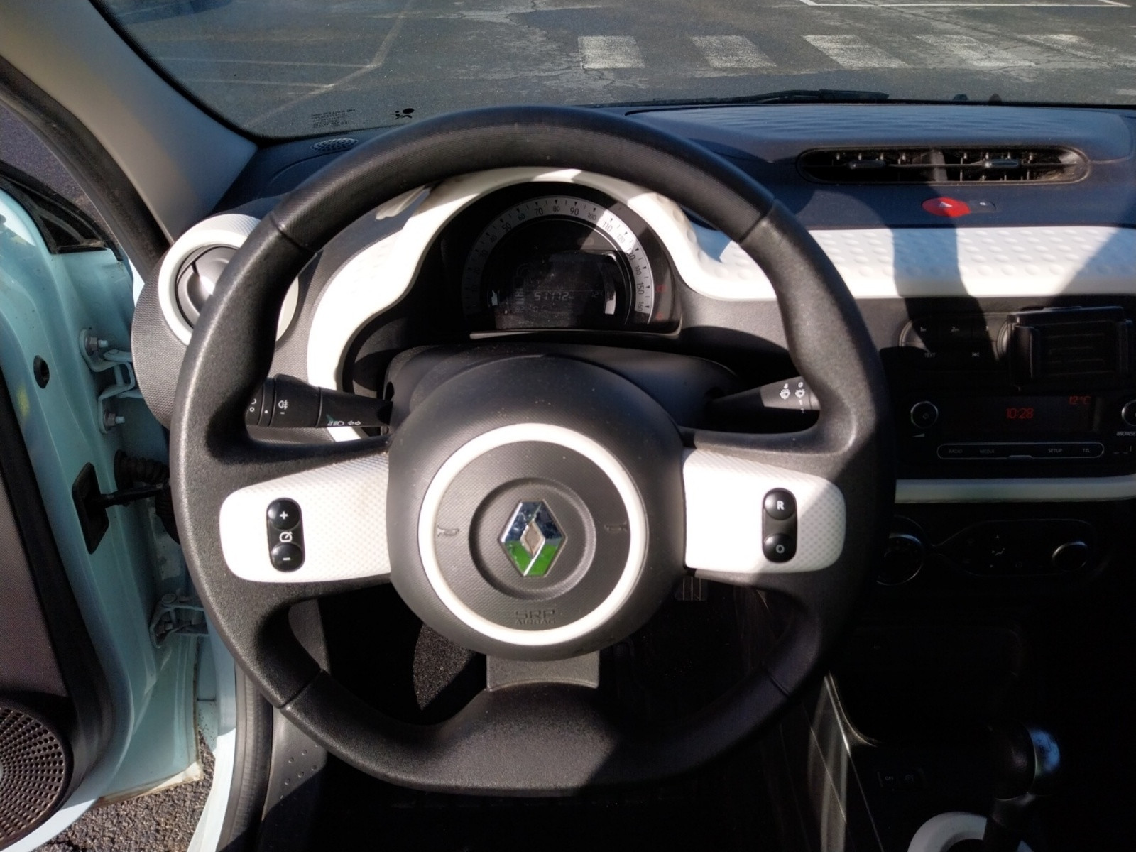 Vente en ligne Renault Twingo Electrique Twingo III E-Tech au prix de 12 990 €