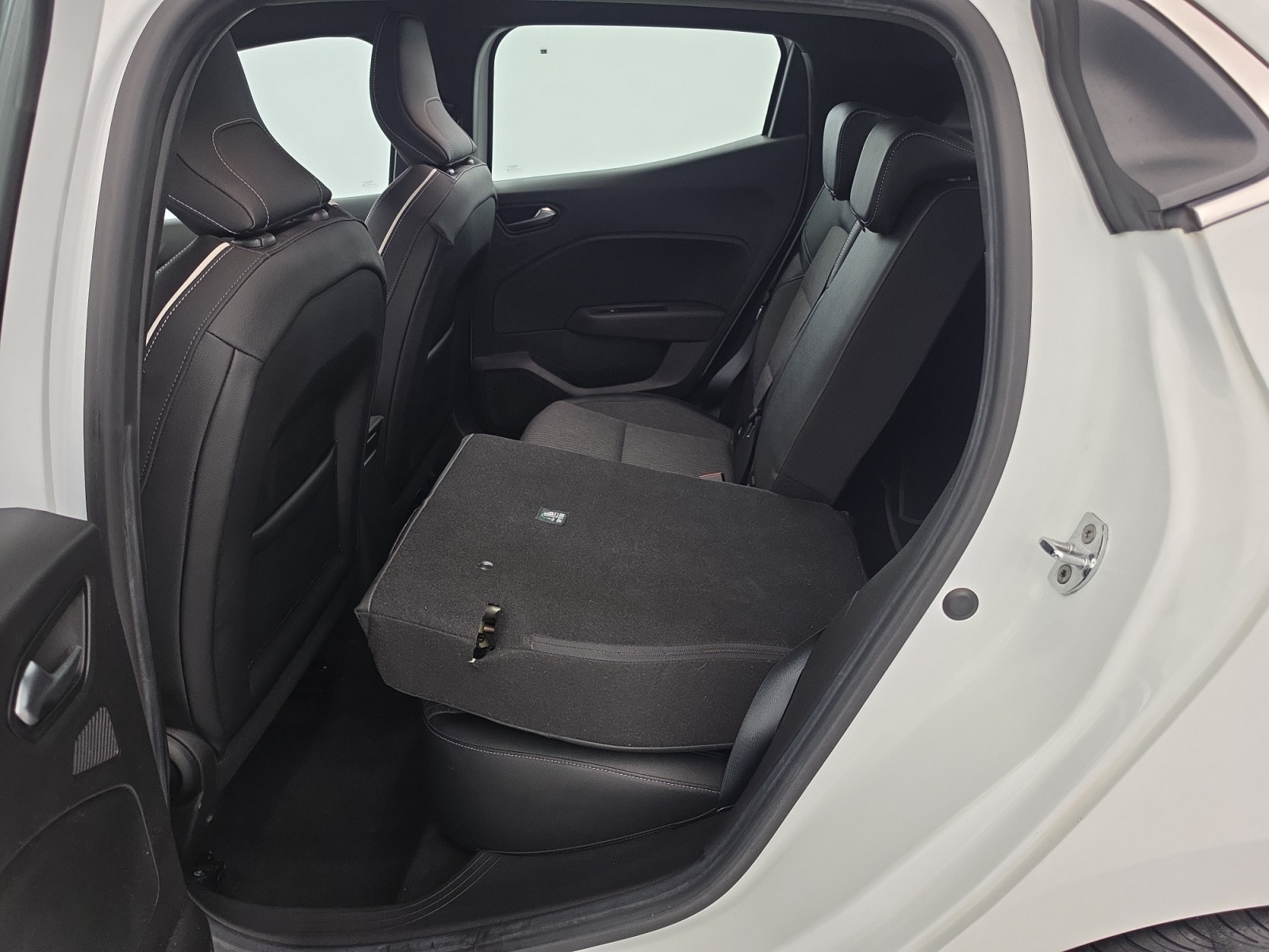 Vente en ligne Renault Clio 5 Clio Blue dCi 100 - 21N au prix de 12 990 €