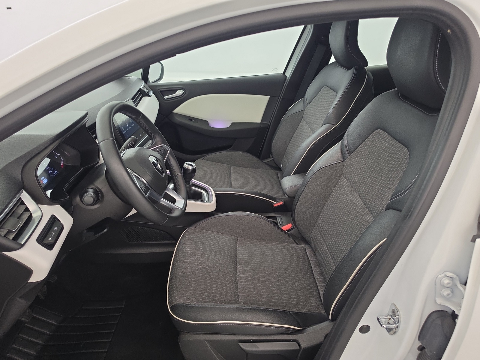 Vente en ligne Renault Clio 5 Clio Blue dCi 100 - 21N au prix de 12 990 €