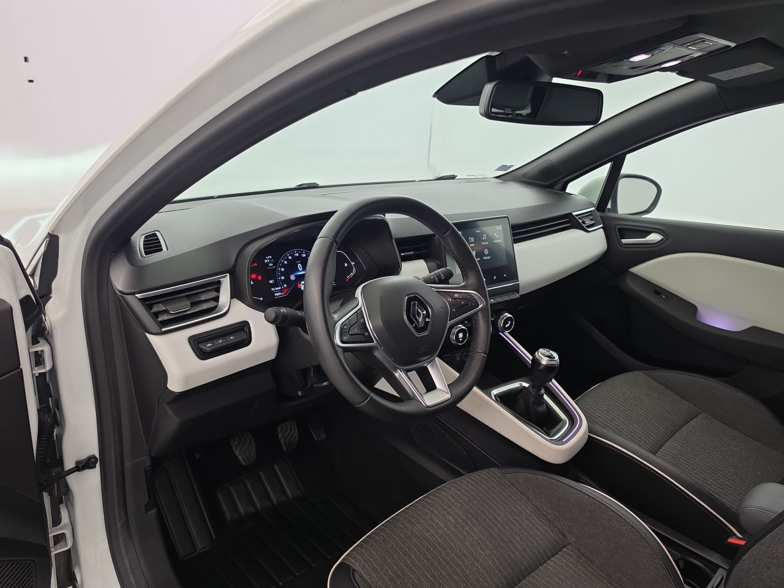 Vente en ligne Renault Clio 5 Clio Blue dCi 100 - 21N au prix de 12 990 €