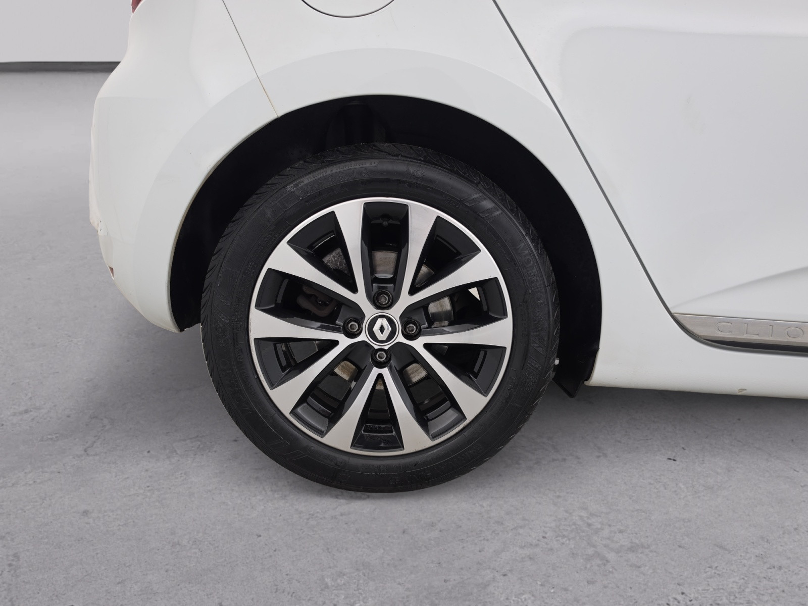 Vente en ligne Renault Clio 5 Clio Blue dCi 100 - 21N au prix de 12 990 €