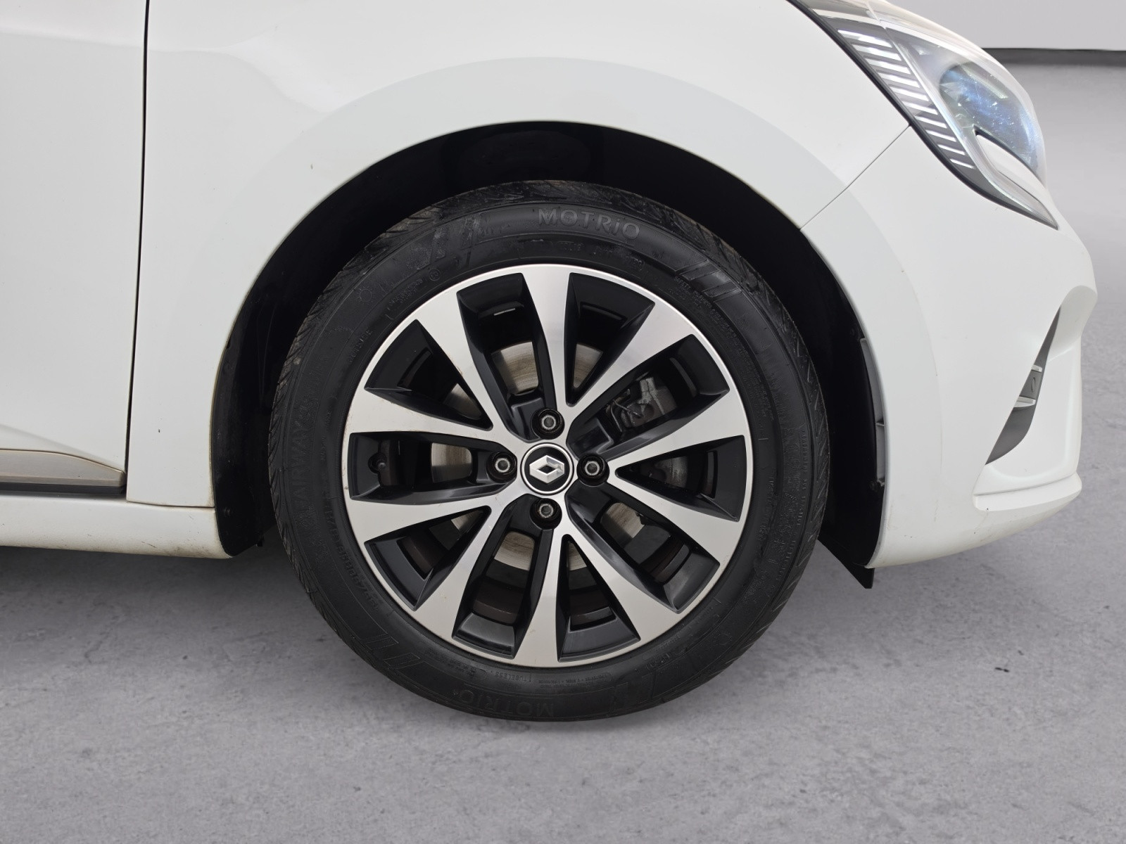 Vente en ligne Renault Clio 5 Clio Blue dCi 100 - 21N au prix de 12 990 €