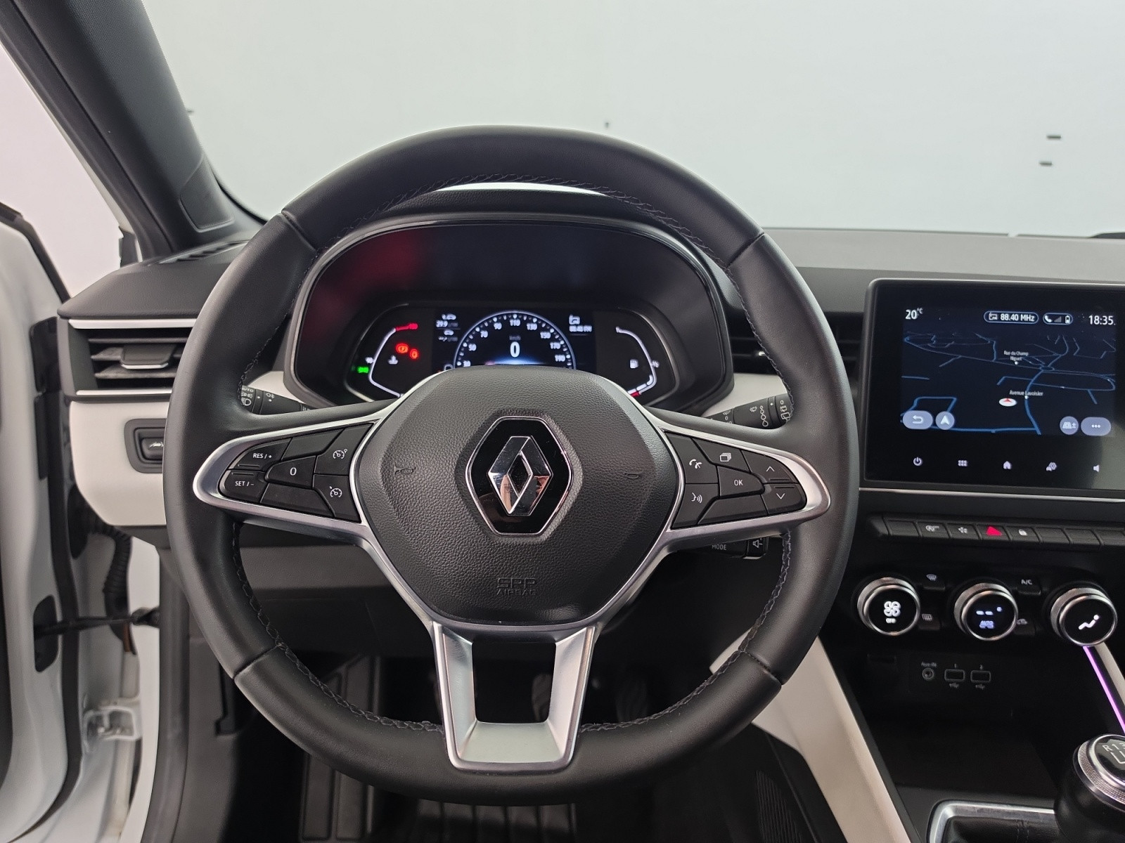 Vente en ligne Renault Clio 5 Clio Blue dCi 100 - 21N au prix de 12 990 €