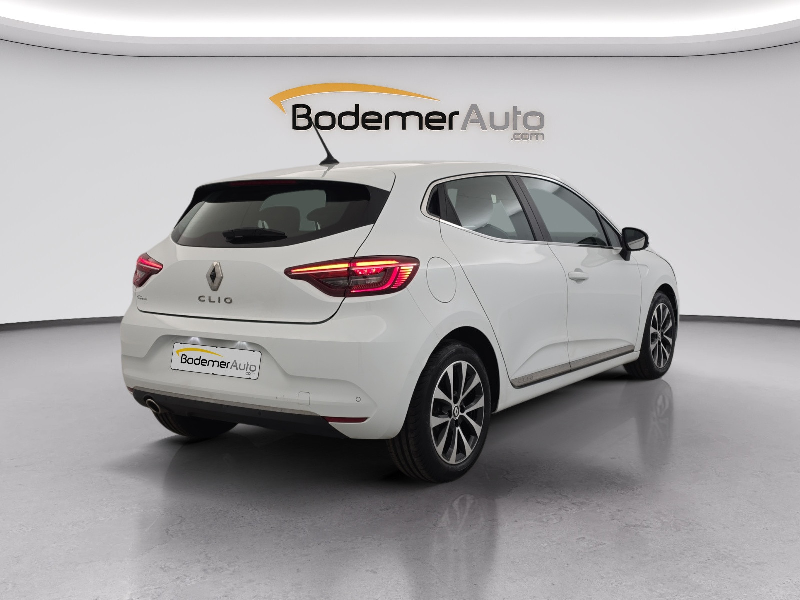 Vente en ligne Renault Clio 5 Clio Blue dCi 100 - 21N au prix de 12 990 €