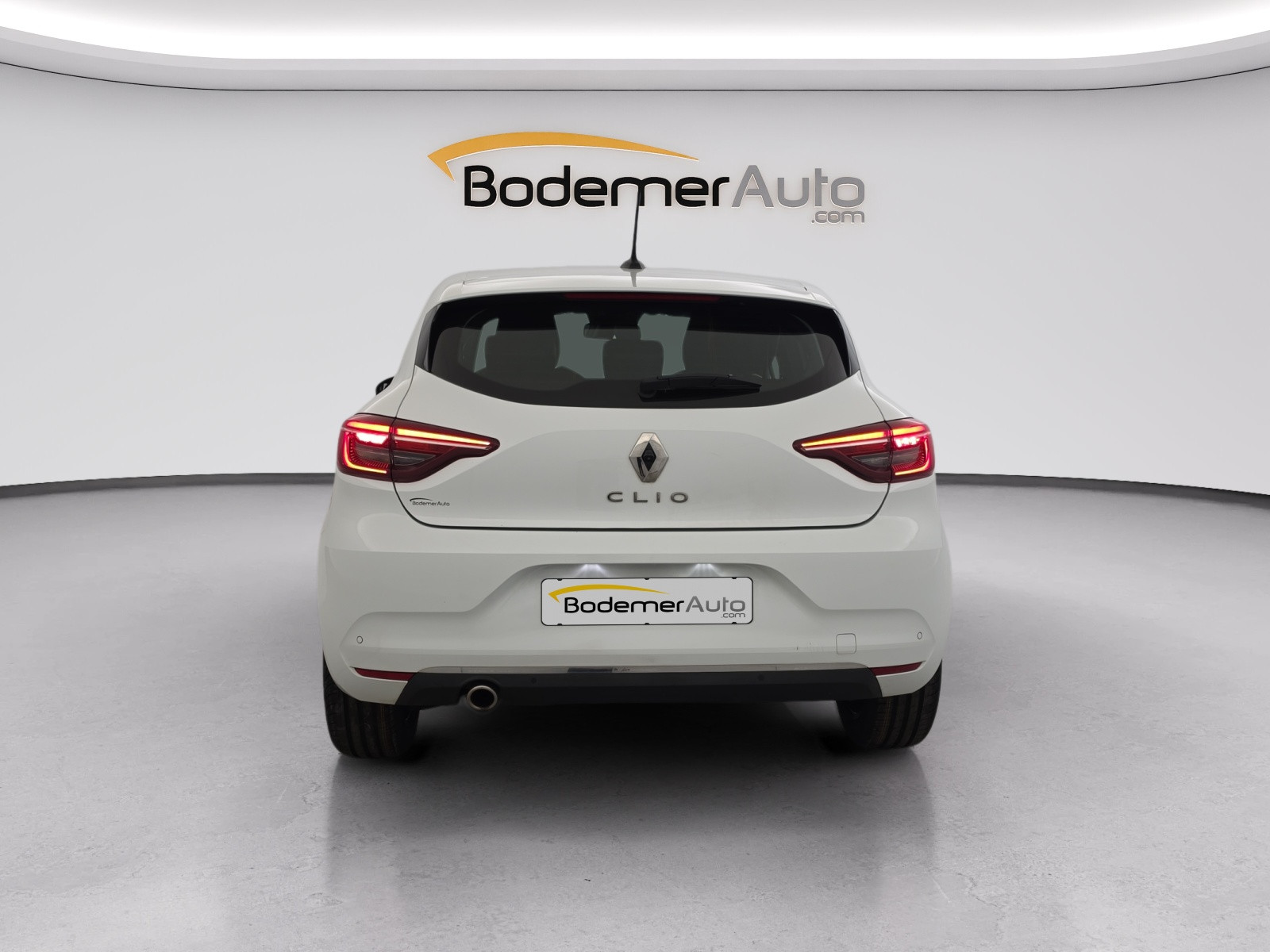 Vente en ligne Renault Clio 5 Clio Blue dCi 100 - 21N au prix de 12 990 €