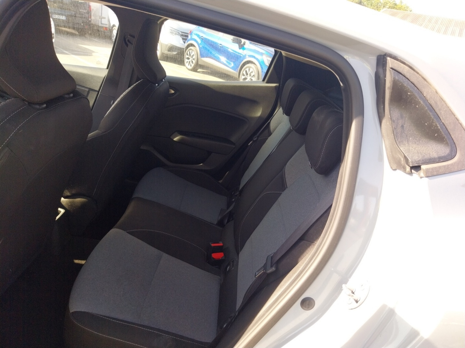 Vente en ligne Renault Clio 5 Clio Blue dCi 100 ch GSR2 au prix de 16 490 €