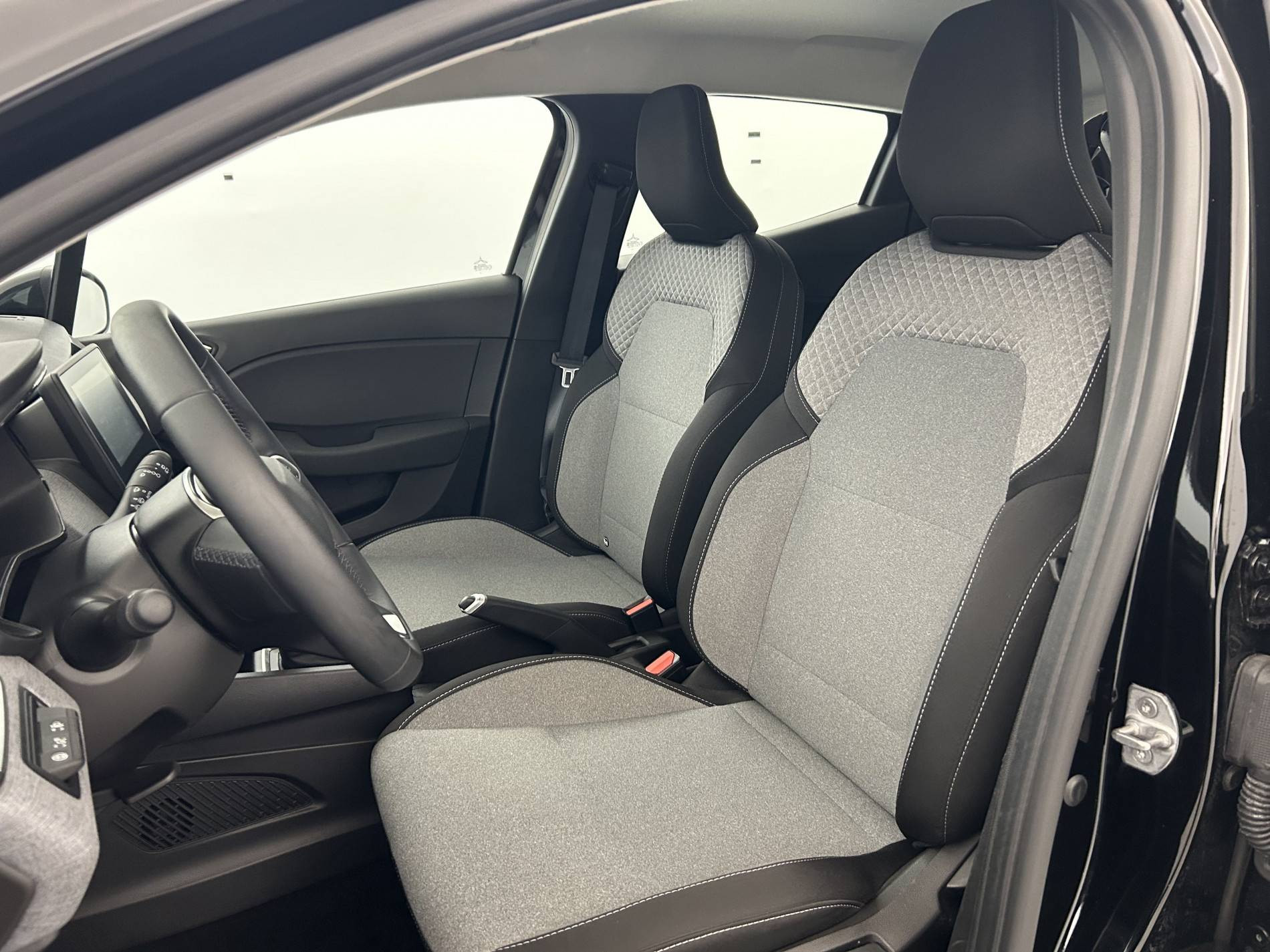 Vente en ligne Renault Clio 5 Clio E-Tech full hybrid 145 ch GSR2 au prix de 19 490 €