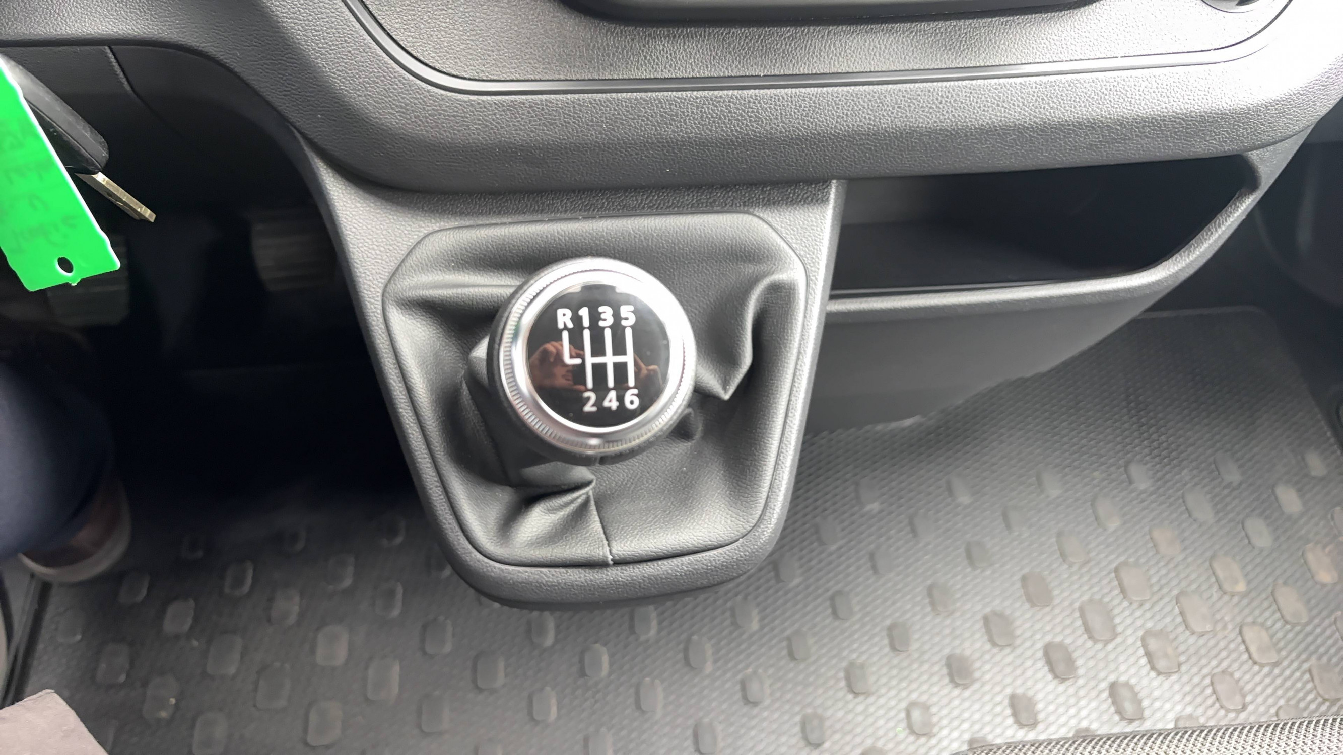 Vente en ligne Renault Trafic 3 Fourgon TRAFIC FGN L1H1 3000 KG BLUE DCI 130 au prix de 24 990 €