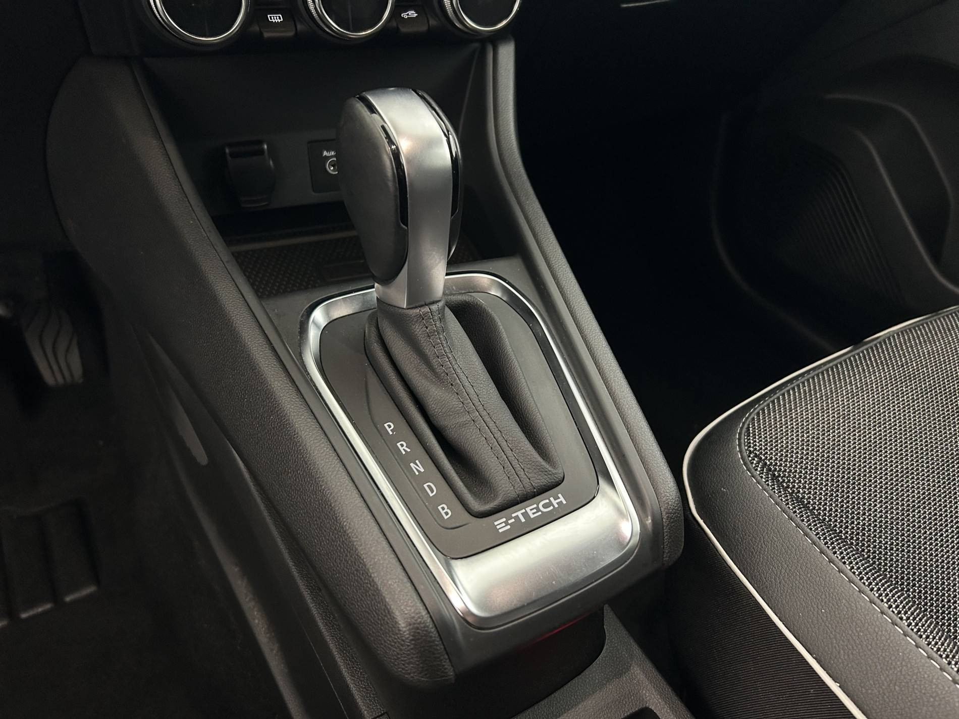 Vente en ligne Renault Captur  E-Tech 145 - 21 au prix de 18 490 €