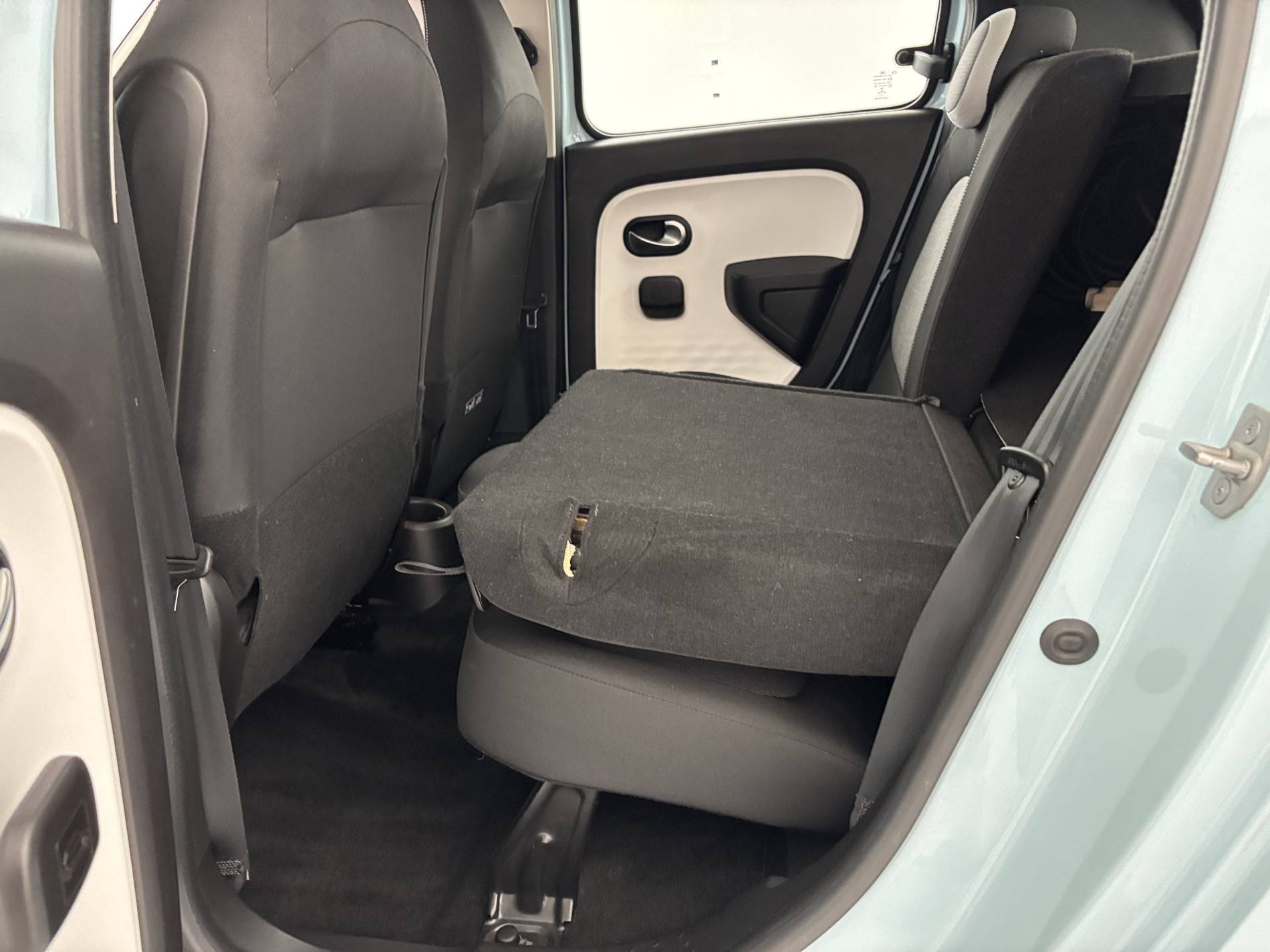 Vente en ligne Renault Twingo Electrique Twingo III E-Tech au prix de 13 490 €