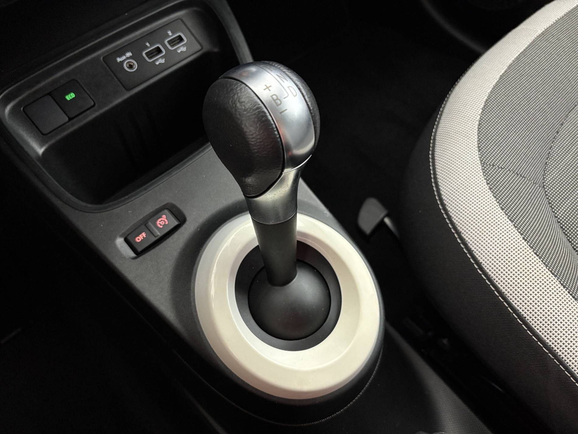 Vente en ligne Renault Twingo Electrique Twingo III E-Tech au prix de 13 490 €