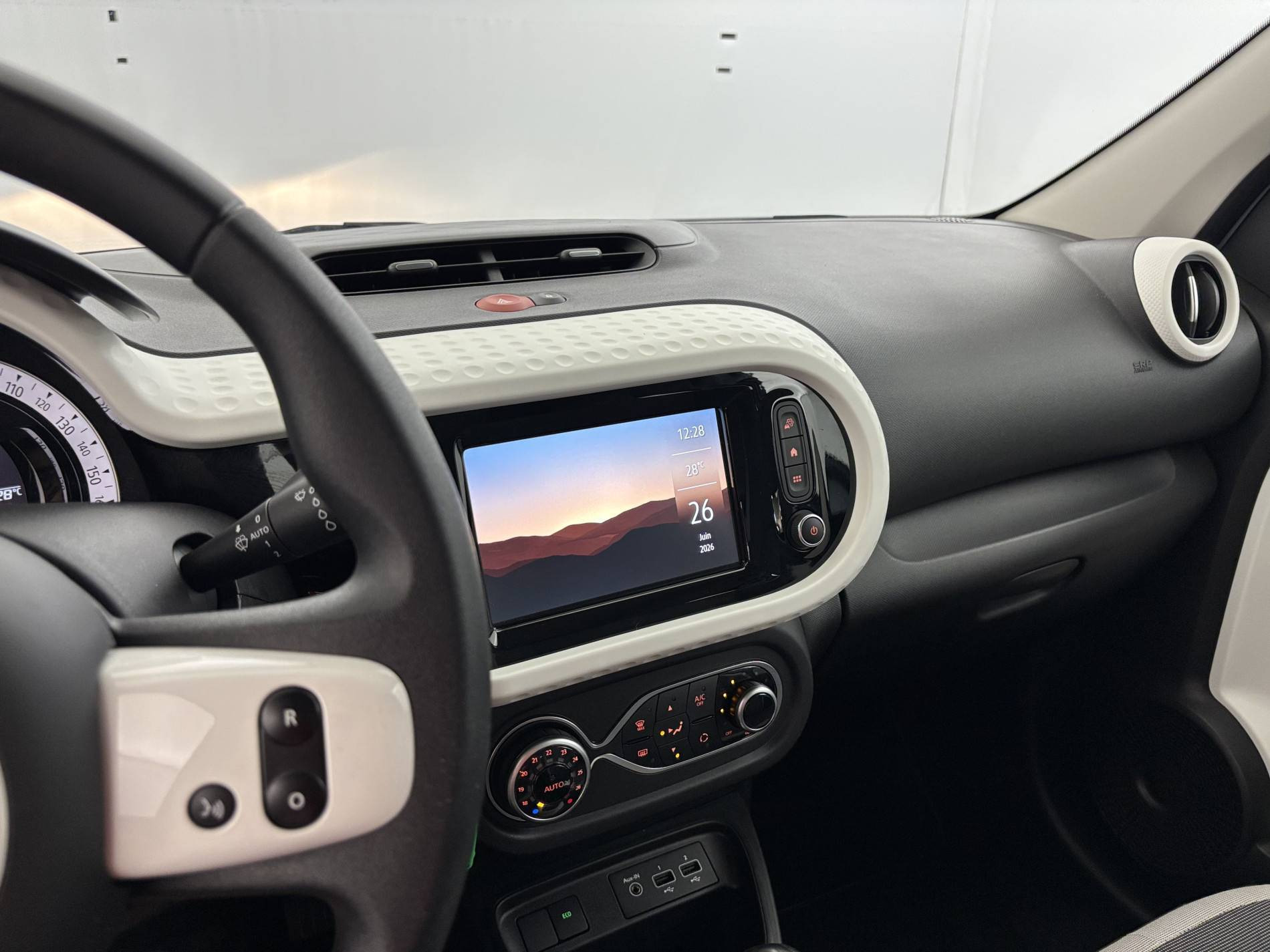Vente en ligne Renault Twingo Electrique Twingo III E-Tech au prix de 13 490 €