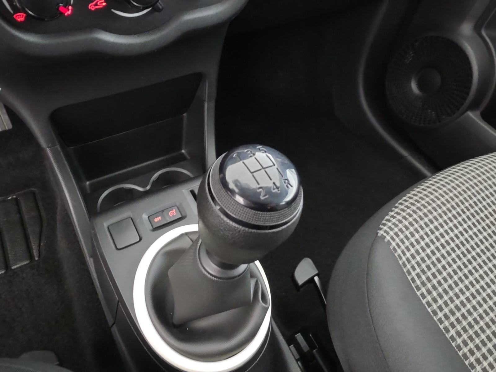 Vente en ligne Renault Twingo 3  SCe 65 - 20 au prix de 10 890 €