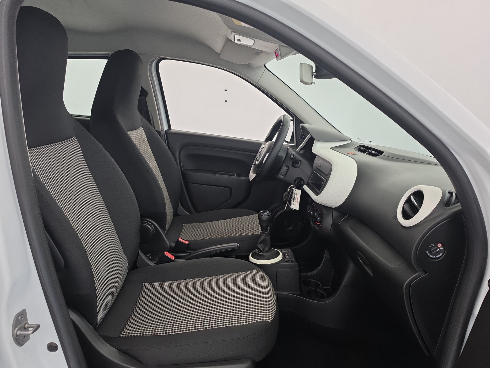 Vente en ligne Renault Twingo 3  SCe 65 - 20 au prix de 10 890 €