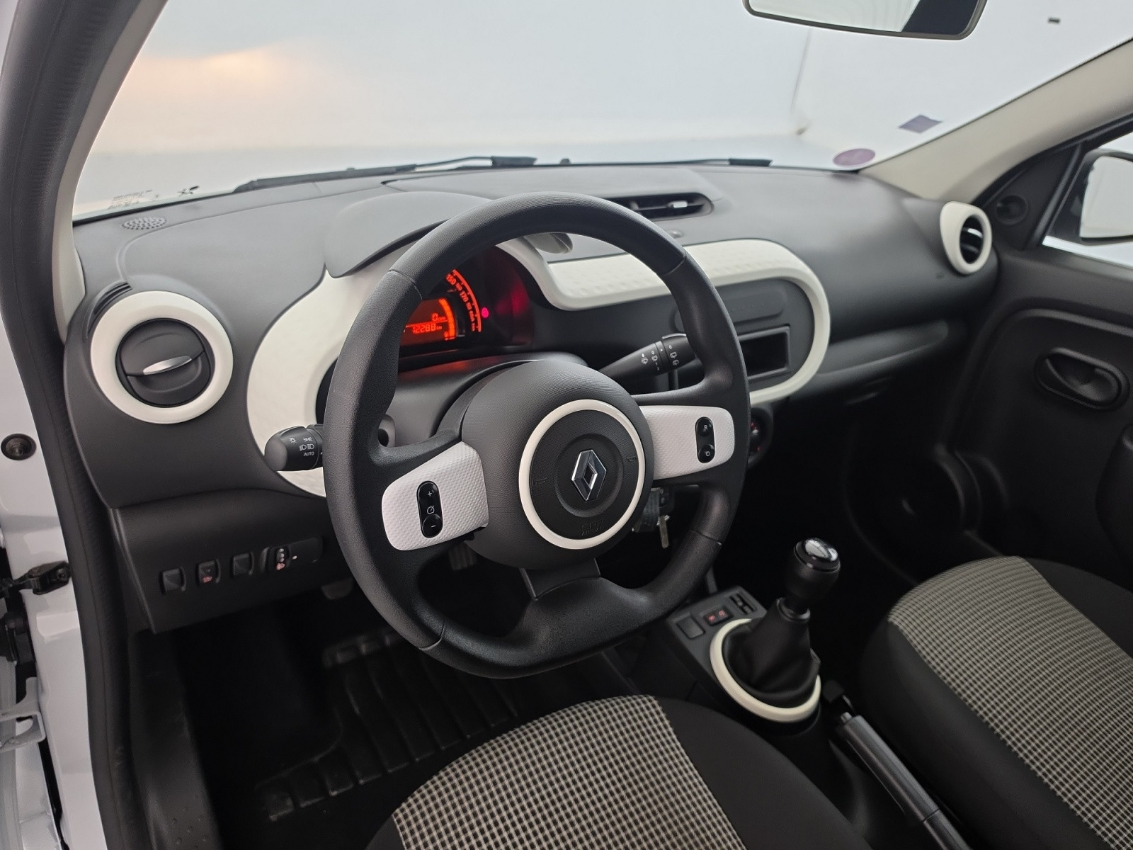 Vente en ligne Renault Twingo 3  SCe 65 - 20 au prix de 10 890 €