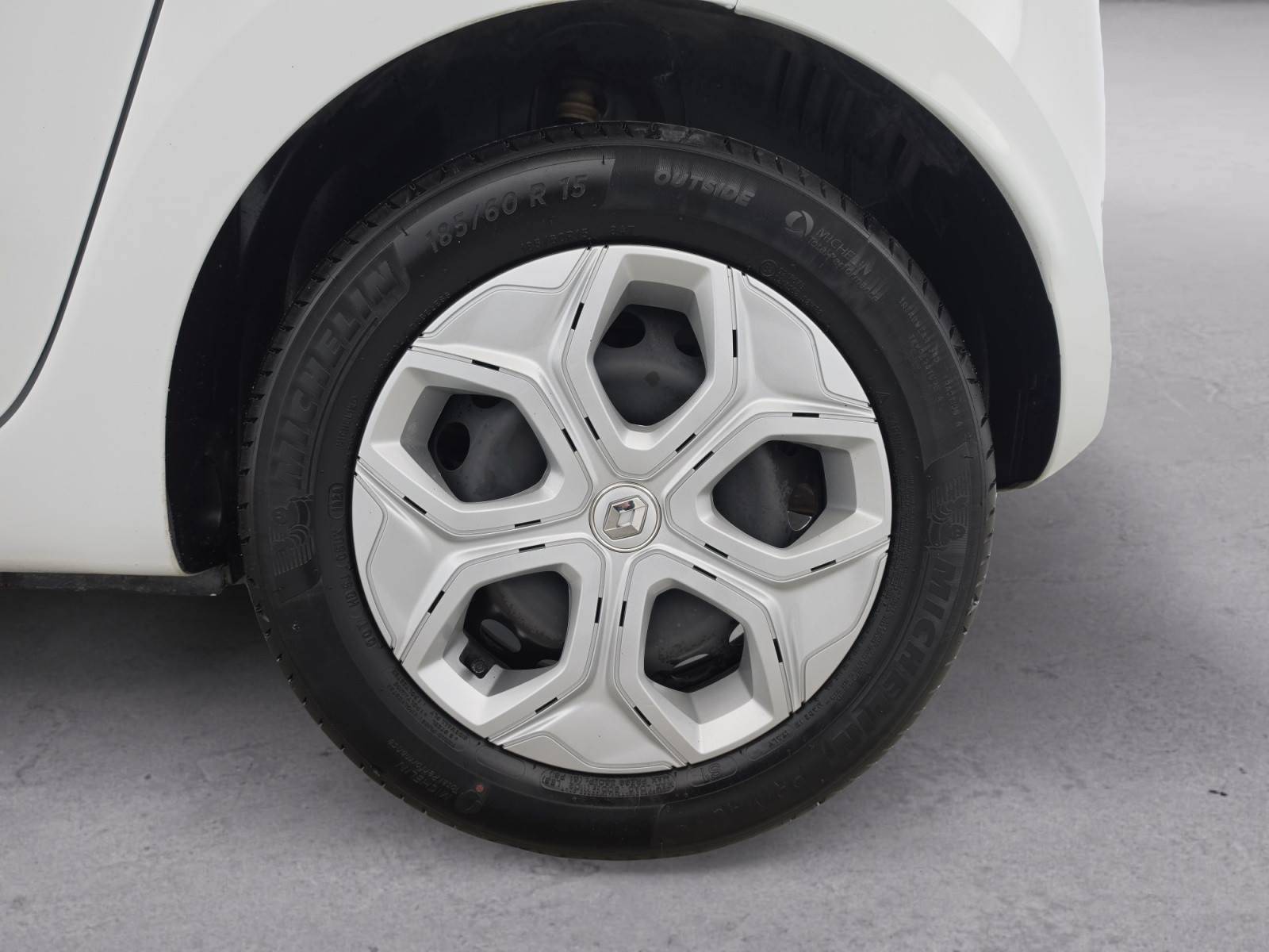Vente en ligne Renault Twingo 3  SCe 65 - 20 au prix de 10 890 €