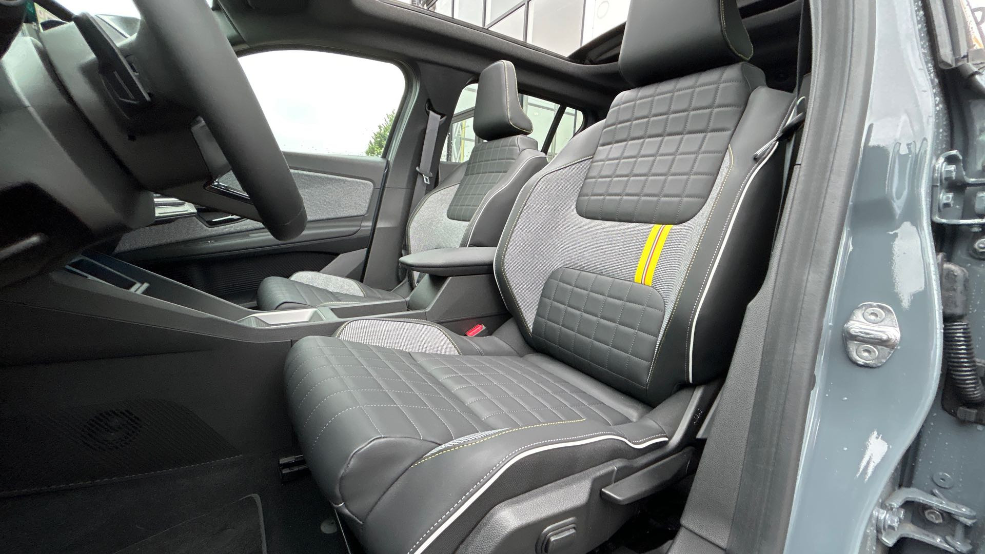 Vente en ligne Renault R4 E-Tech  150 ch autonomie confort au prix de 37 980 €