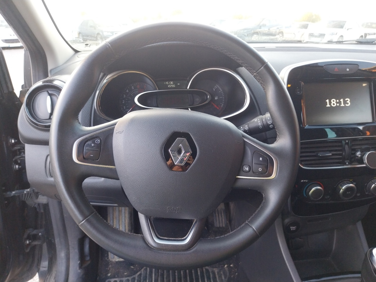 Vente en ligne Renault Clio 4 Clio TCe 90 E6C au prix de 9 990 €