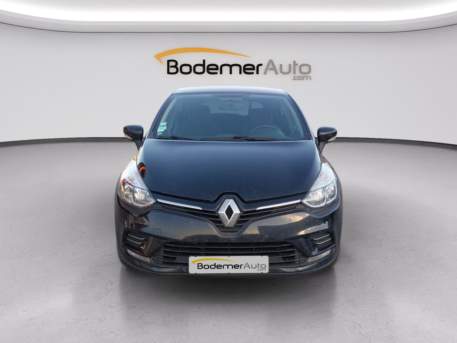 Vente en ligne Renault Clio 4 Clio TCe 90 E6C au prix de 9 990 €