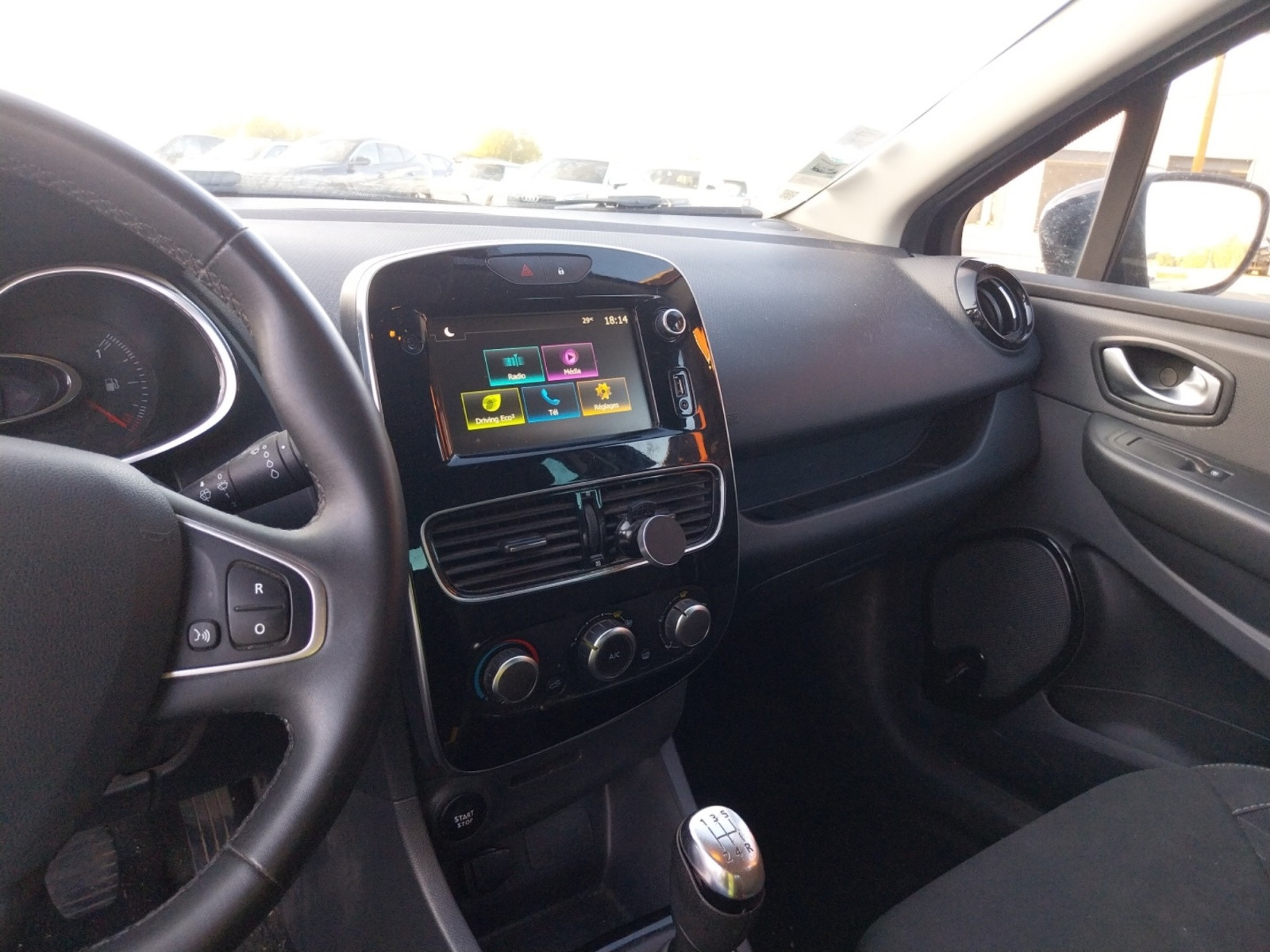 Vente en ligne Renault Clio 4 Clio TCe 90 E6C au prix de 9 990 €