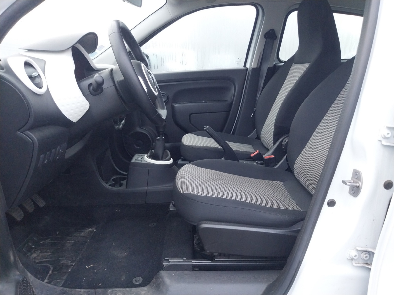 Vente en ligne Renault Twingo 3  SCe 65 - 20 au prix de 10 890 €