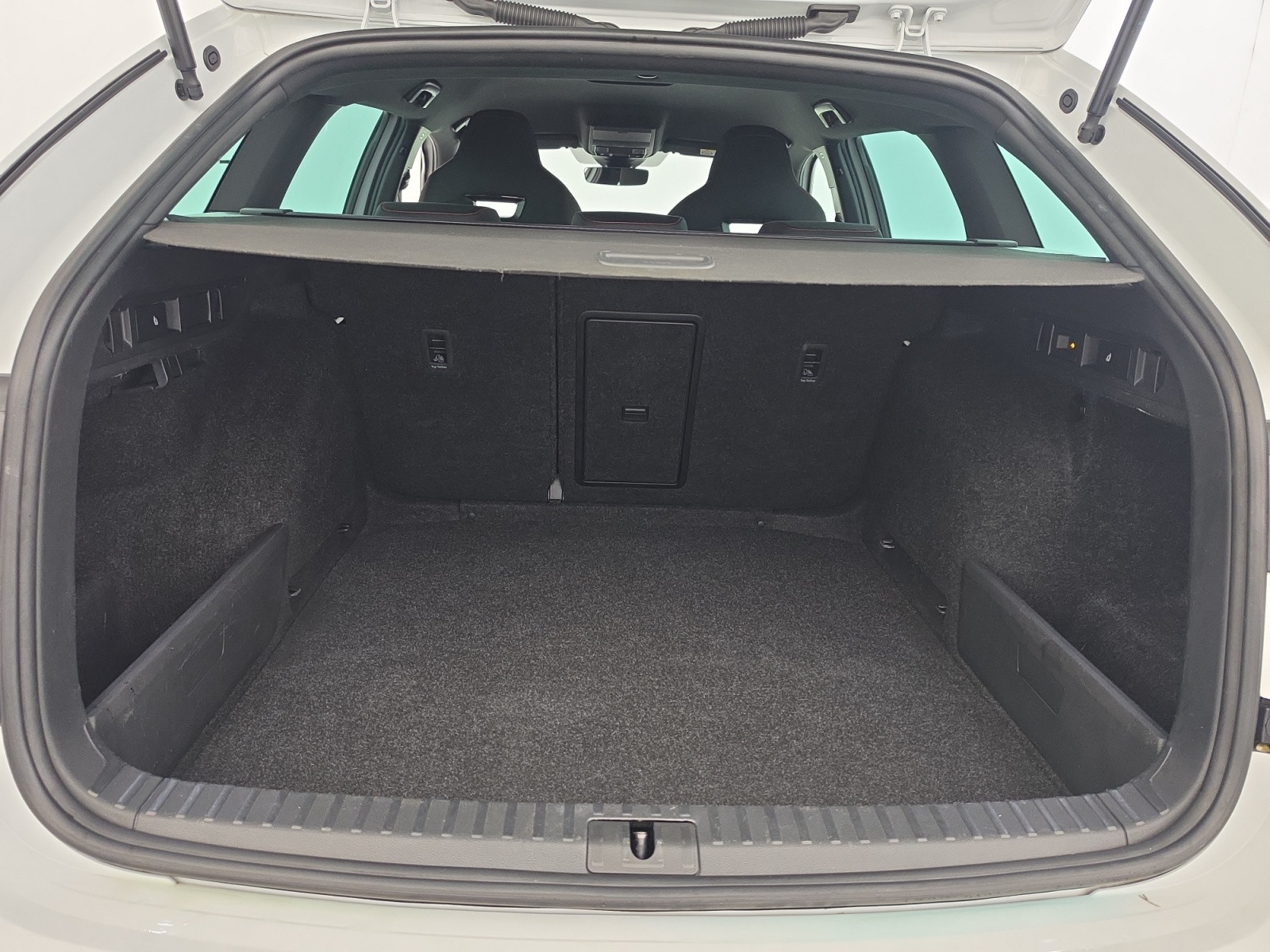 Vente en ligne Skoda Octavia Combi  2.0 TDI 200 ch DSG7 au prix de 26 900 €